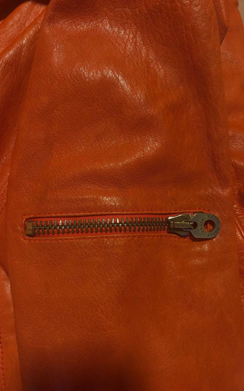 Bally Bally Y2K aesthetic Lambskin Leather Cropped Bomber Size XS / US 0-2 / IT 36-38 - 4 Thumbnail