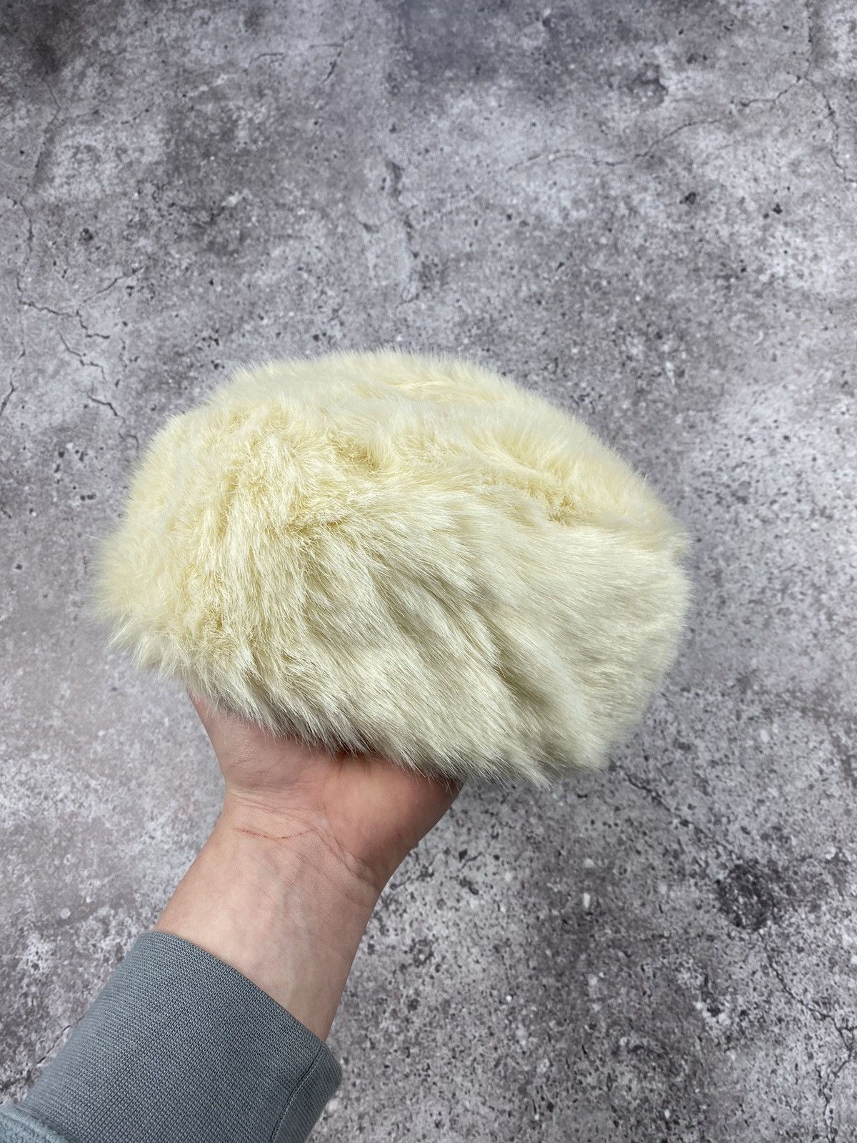 If Six Was Nine × Japanese Brand 80s Vintage white Fur Avant Garde Japan Soviet Hat Size ONE SIZE - 1 Thumbnail