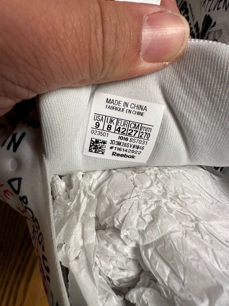 Vetements Vetements Reebok Insta Pump Sneakers Size US 9 / EU 42 - 3 Thumbnail