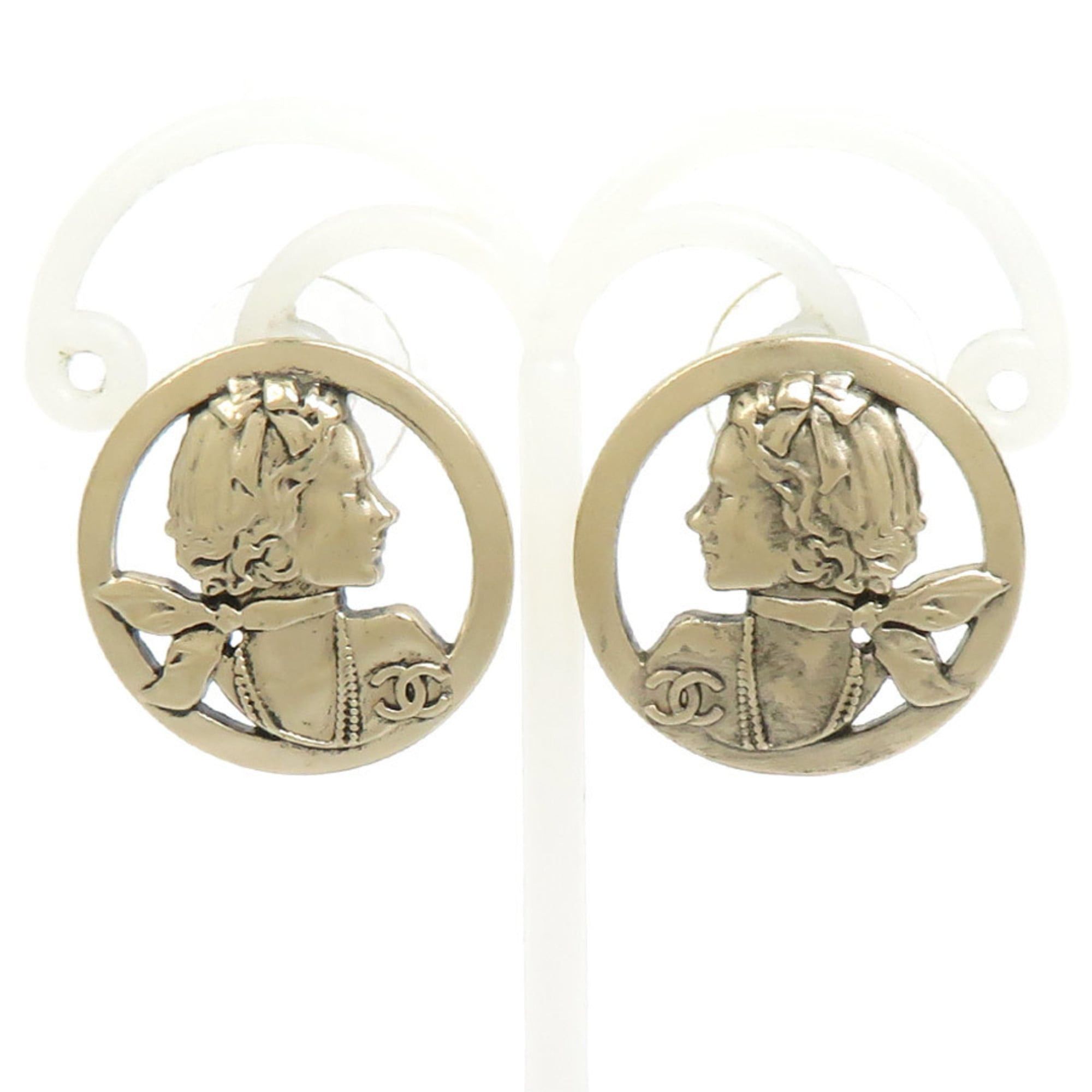 Chanel CHANEL Mademoiselle Metal Gold Earrings for Women, Free Shipping, h31996a Size ONE SIZE - 1 Thumbnail