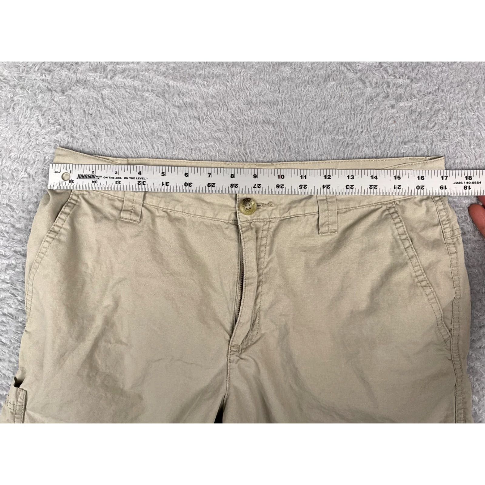 Vintage Columbia Men’s Cargo Shorts Beige 34x8 100% Cotton Chino Flat Front 8 Inseam Regular Rise Zip Pocket Logo Casual Summer Spring Fall Winter Vintage: No Size US 34 / EU 50 - 5 Thumbnail