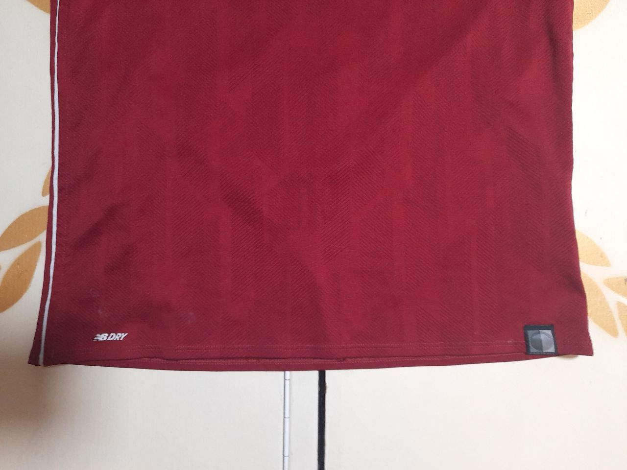 New Balance New Balance Liverpool Jersey 11 M.Salah 2018-19 kids size XL Size US S / EU 44-46 / 1 - 8 Thumbnail