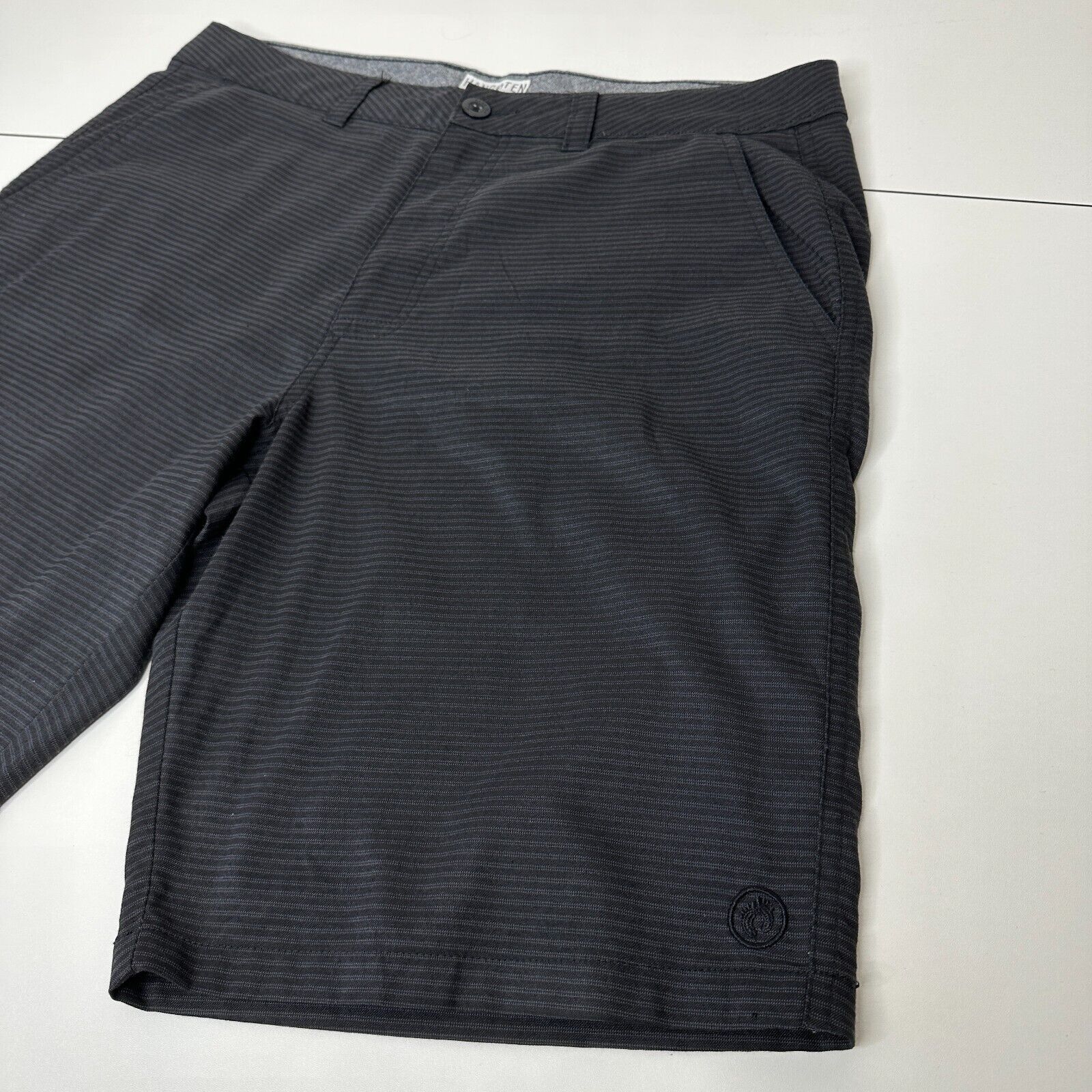 Hang Ten Hang 10 Black-Gray Daybreak 21" Everyday Short Stretch 34 Size US 37 - 2 Thumbnail