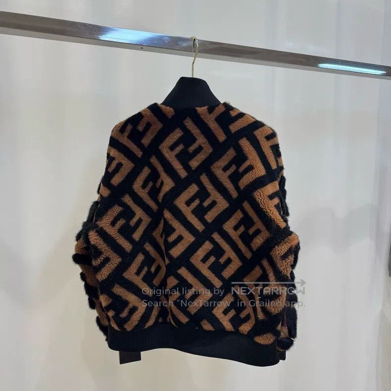 Fendi Fendi Two-way Wear Sheepskin Lamb Fur Fur Jacket Size XS / US 0-2 / IT 36-38 - 2 Thumbnail
