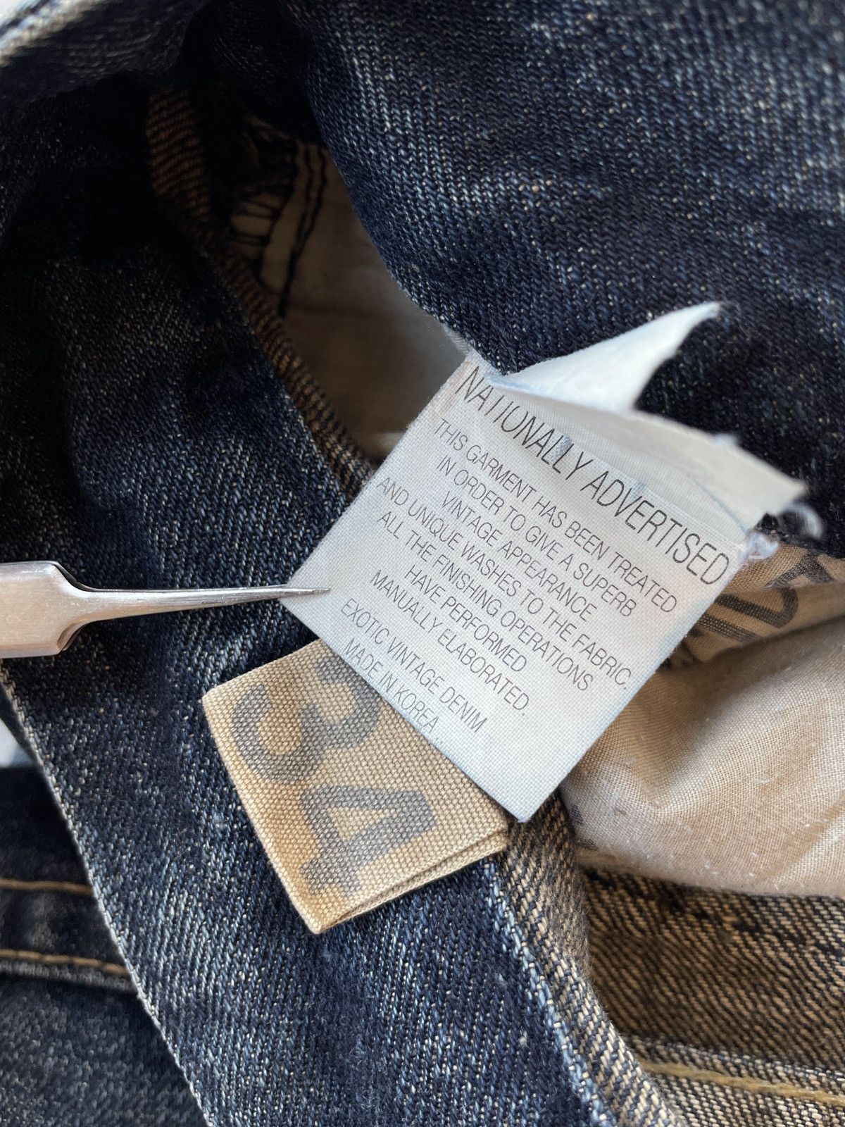 Designer Lolita Distressed Jeans (P104) Size US 34 / EU 50 - 16 Thumbnail