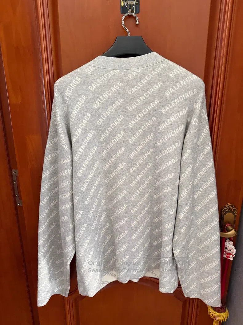 Balenciaga Balenciaga Grey Full Print Logo Long Sleeve Knit Cardigan Size US L / EU 52-54 / 3 - 2 Thumbnail