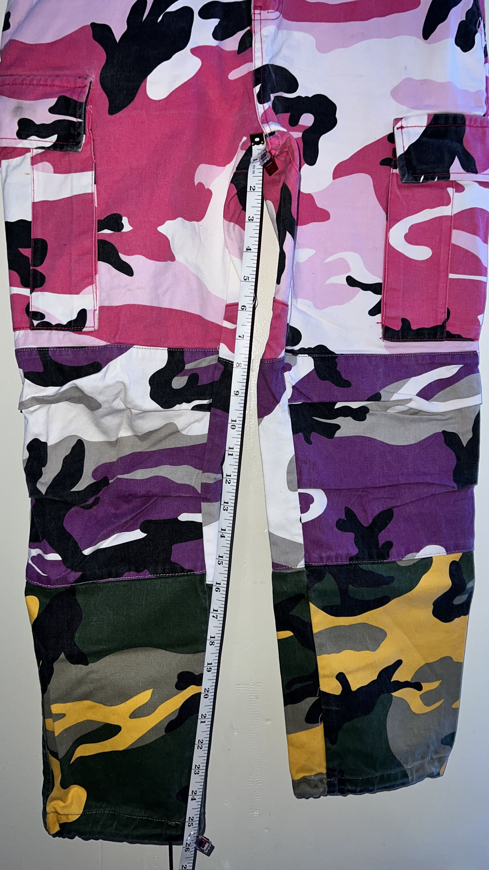 Other MULTI-COLOR CAMO CARGO PANTS Size US 33 - 5 Thumbnail