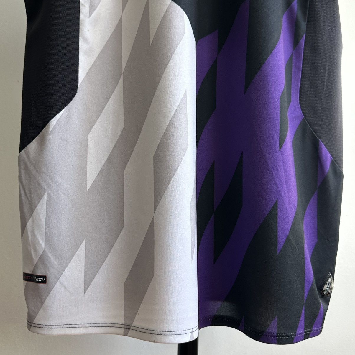 Warrior Warrior FC Liverpool Third 3rd Soccer Jersey 2013/14 Size US S / EU 44-46 / 1 - 6 Thumbnail