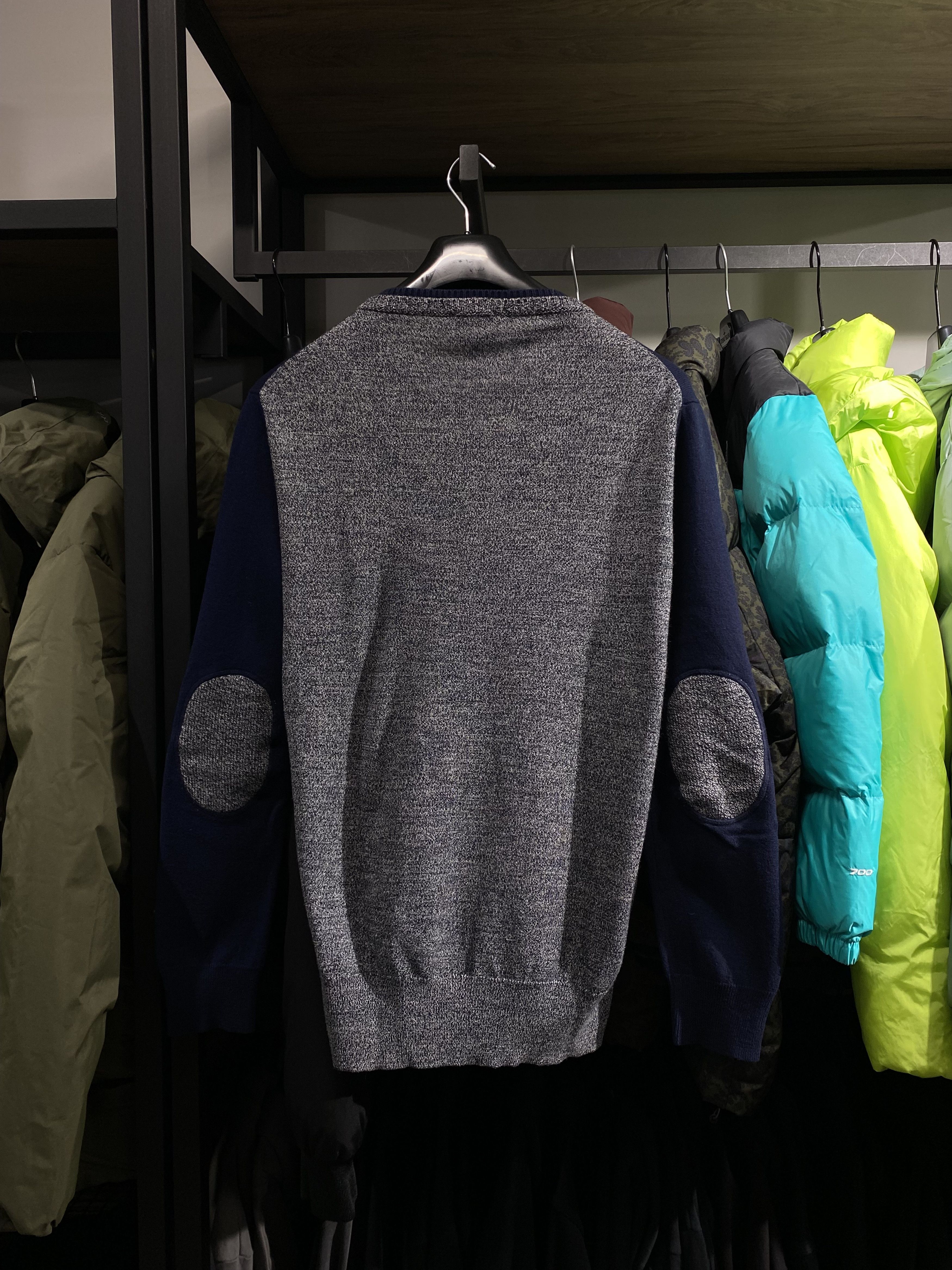 Alexander McQueen Vintage Alexander Mcqueen wool V sweater ss12 size L Size US L / EU 52-54 / 3 - 5 Thumbnail