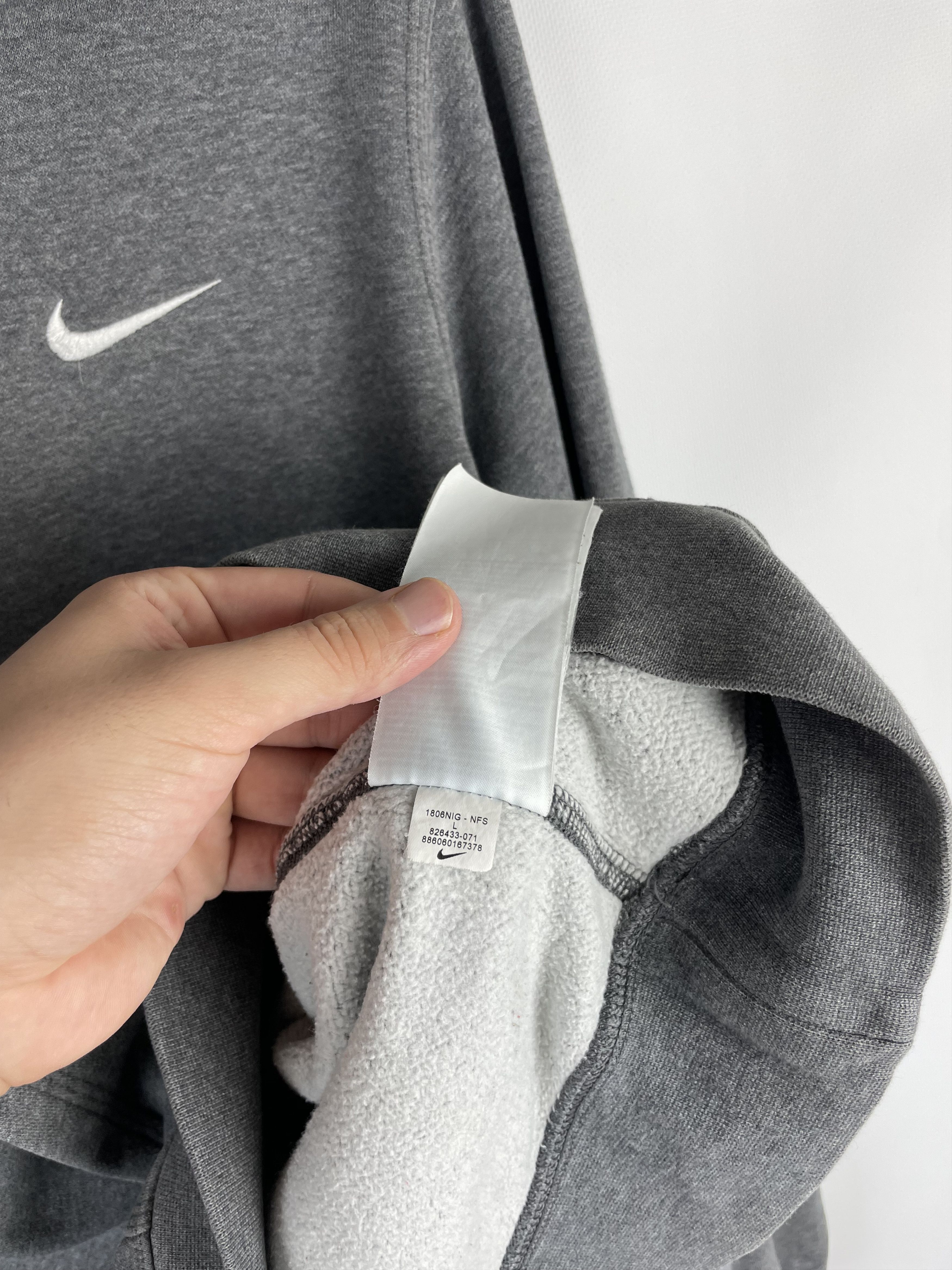 Nike Vintage Nike swoosh hoodie sweatshirt Size US L / EU 52-54 / 3 - 7 Thumbnail