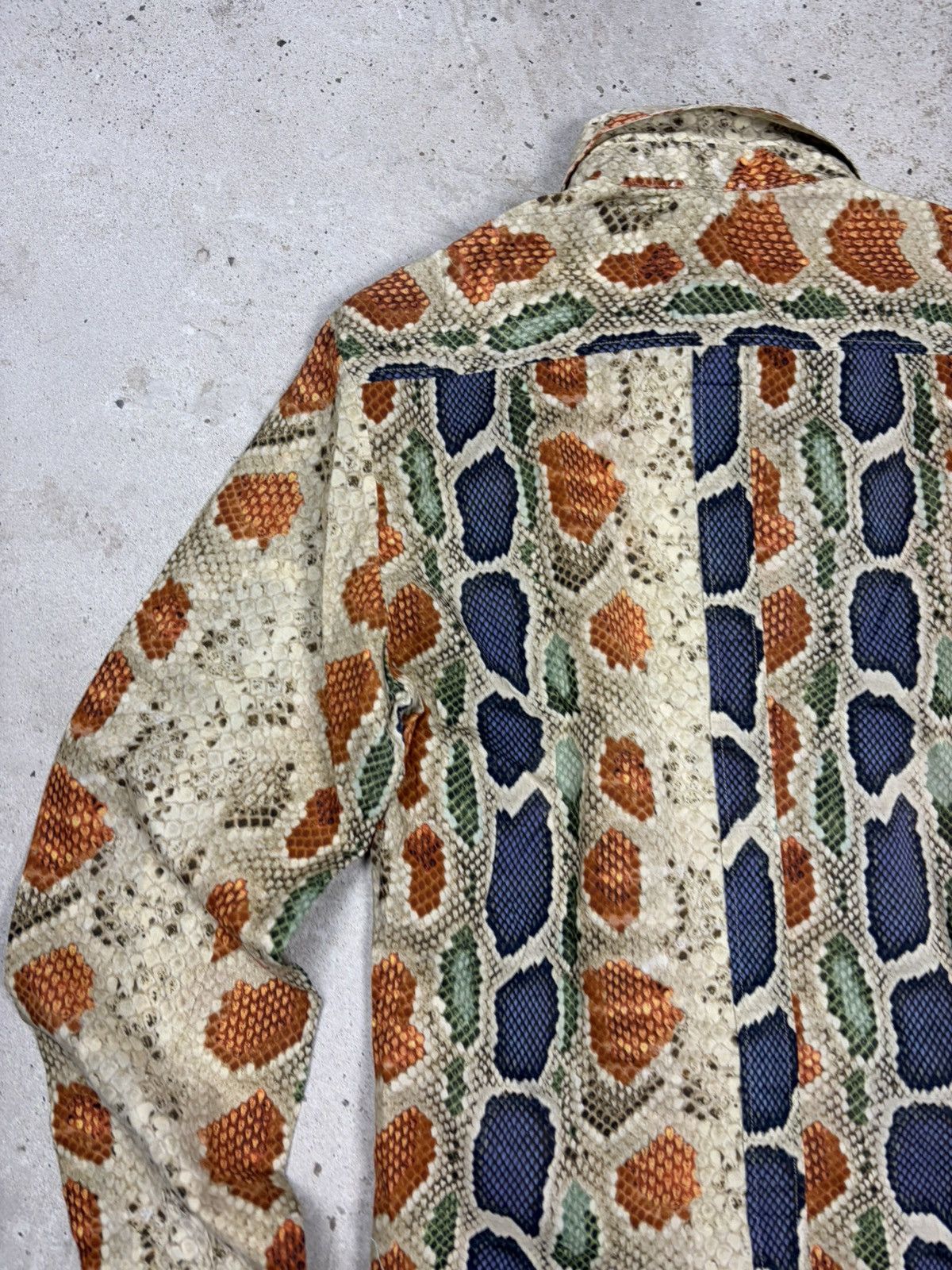John Galliano Vintage 2000s John Galliano Snake Skin Print Button Up Shirt Size M / US 6-8 / IT 42-44 - 12 Thumbnail