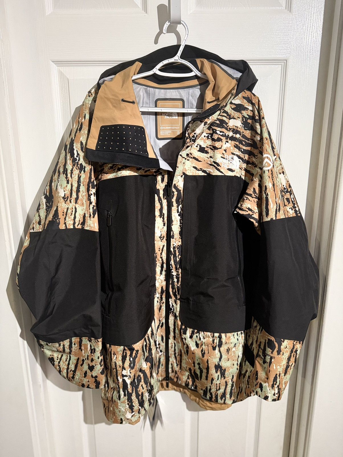 The North Face North Face 2024 Summit Verbier GoreTex Jacket Almond Camo Size US XL / EU 56 / 4 - 1 Thumbnail