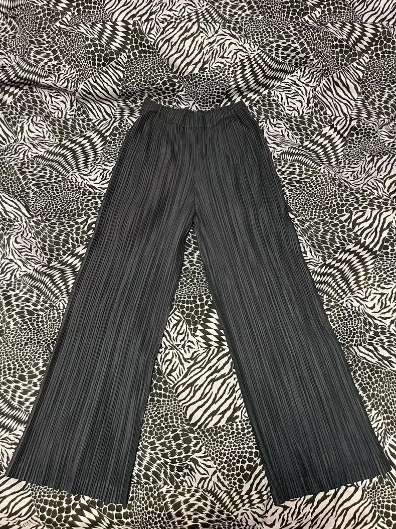 Issey Miyake Issey Miyake size:1 Black pleated pants Size 42" / US 20 - 2 Thumbnail
