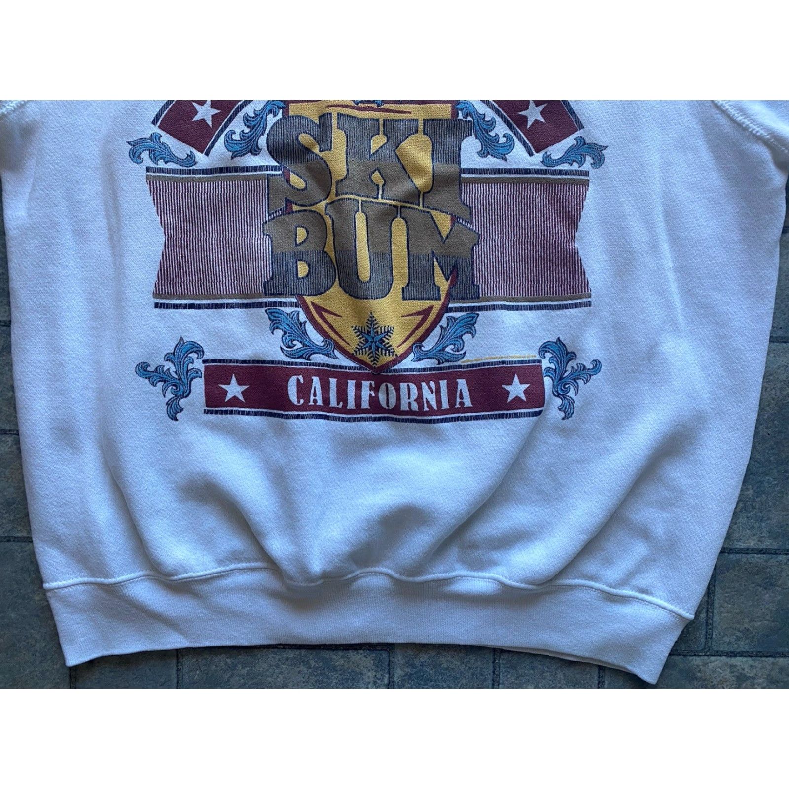 Tultex VINTAGE Tultex Sweatshirt Men L White Ski Bum California Pullover Long Sleeve Sweatshirt Mens White Ski California Tultex Sweatshirt L Mens Size US L / EU 52-54 / 3 - 3 Thumbnail