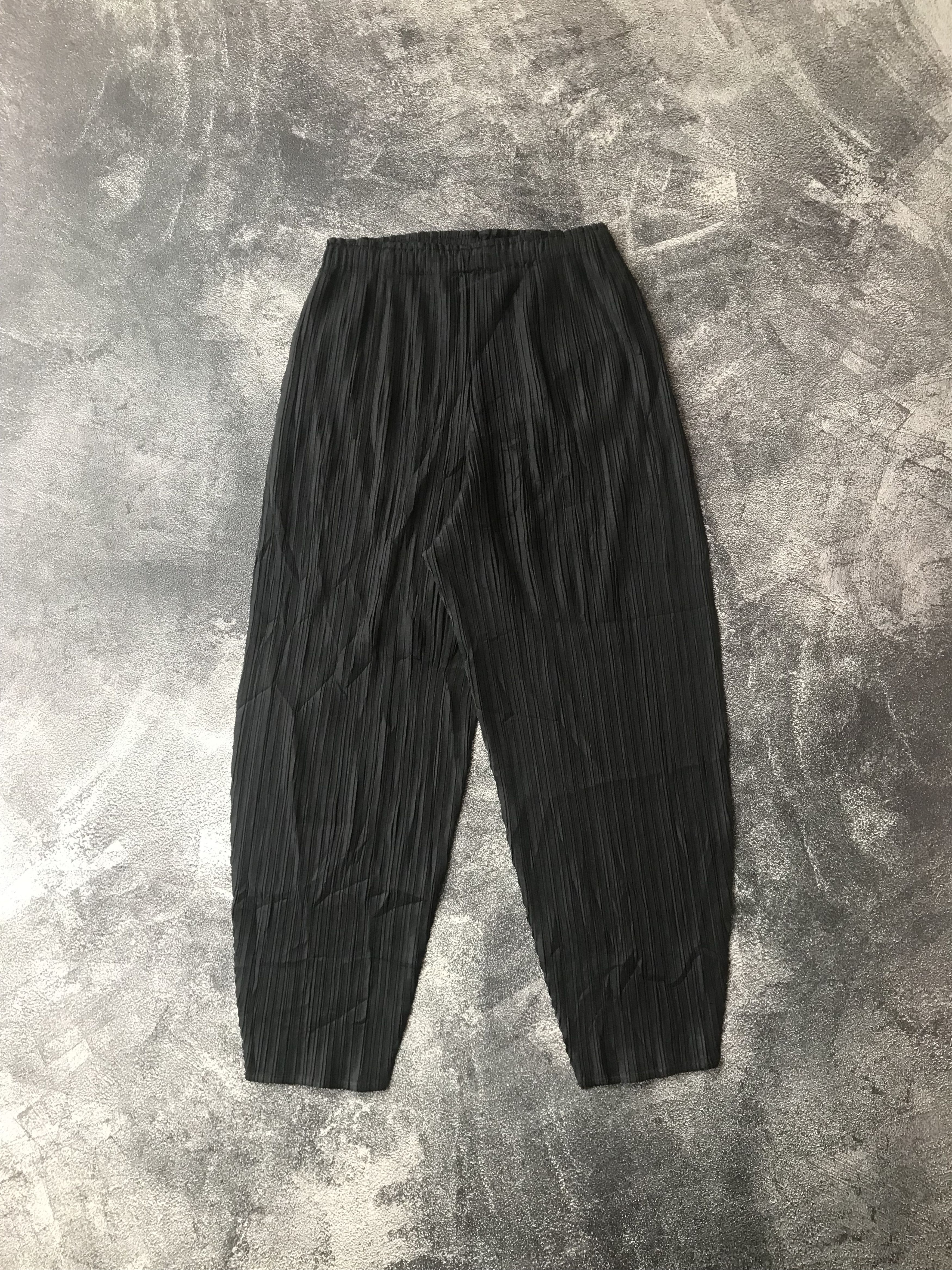 Pleats Please Issey Miyake Pleats Please Issey Miyake Pants Size US 26 / EU 42 - 2 Thumbnail