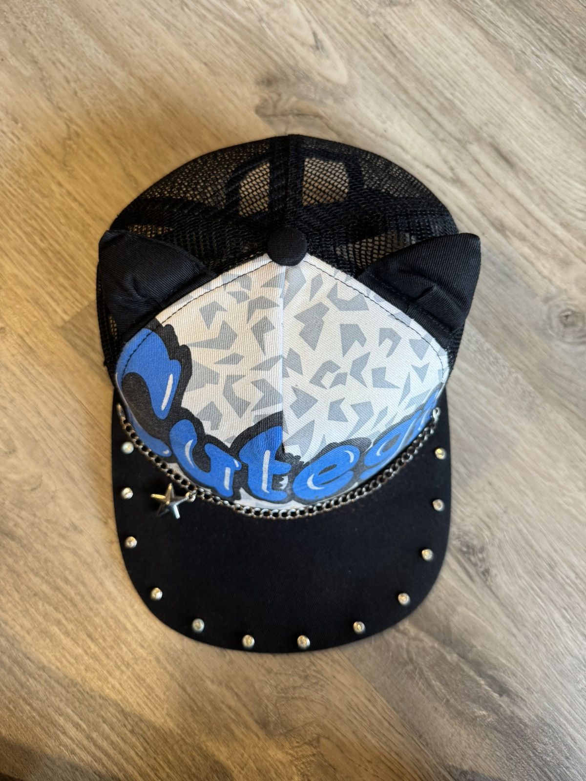 Japanese Brand BLACK & WHITE TRUCKER HAT WITH CAT EARS CUTEGIRL GRAFFITI Size ONE SIZE - 4 Thumbnail