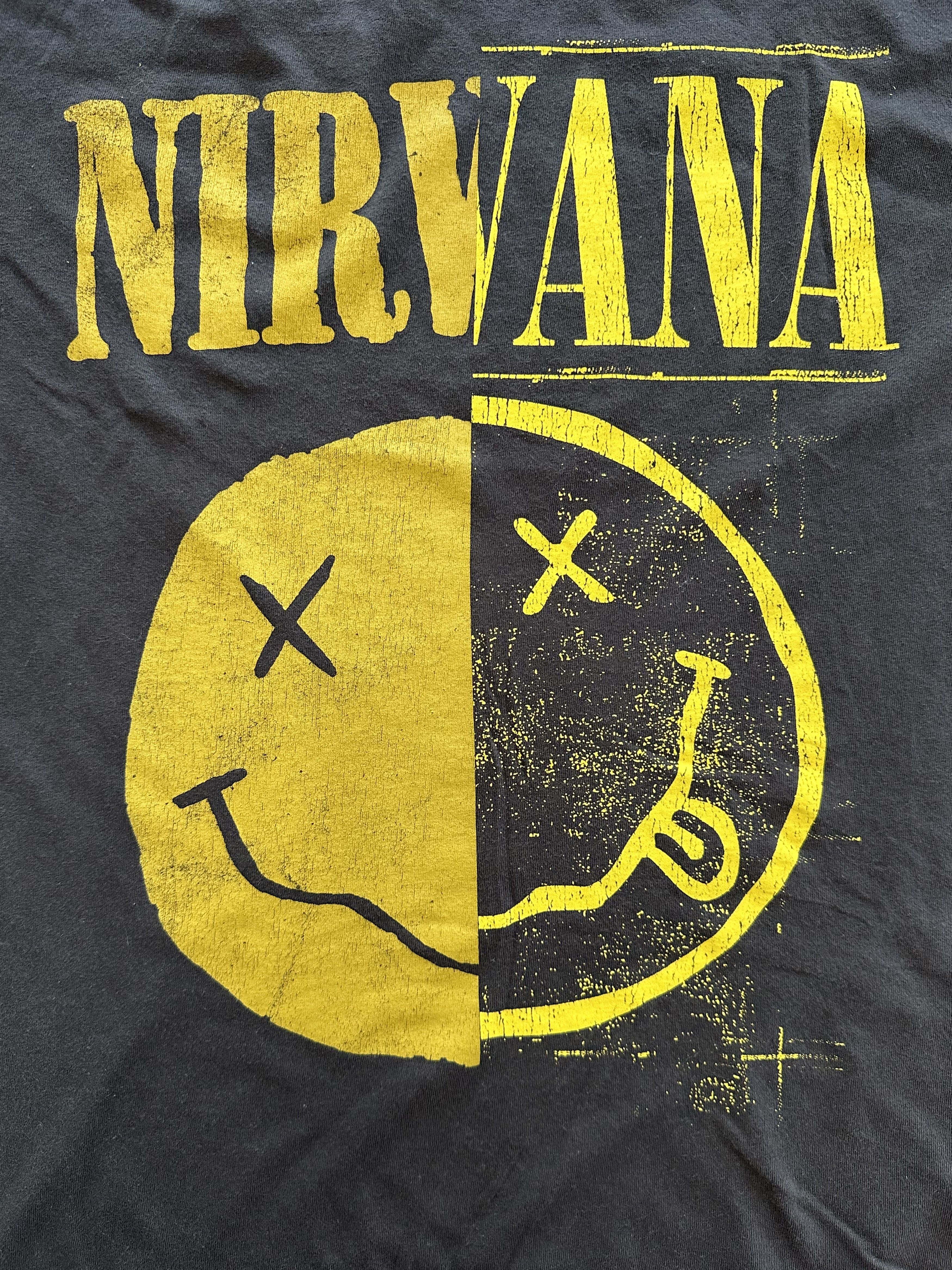 Old Navy Old Navy Nirvana Graphic T-shirt Large Dark Gray Yellow Band Size US L / EU 52-54 / 3 - 2 Thumbnail