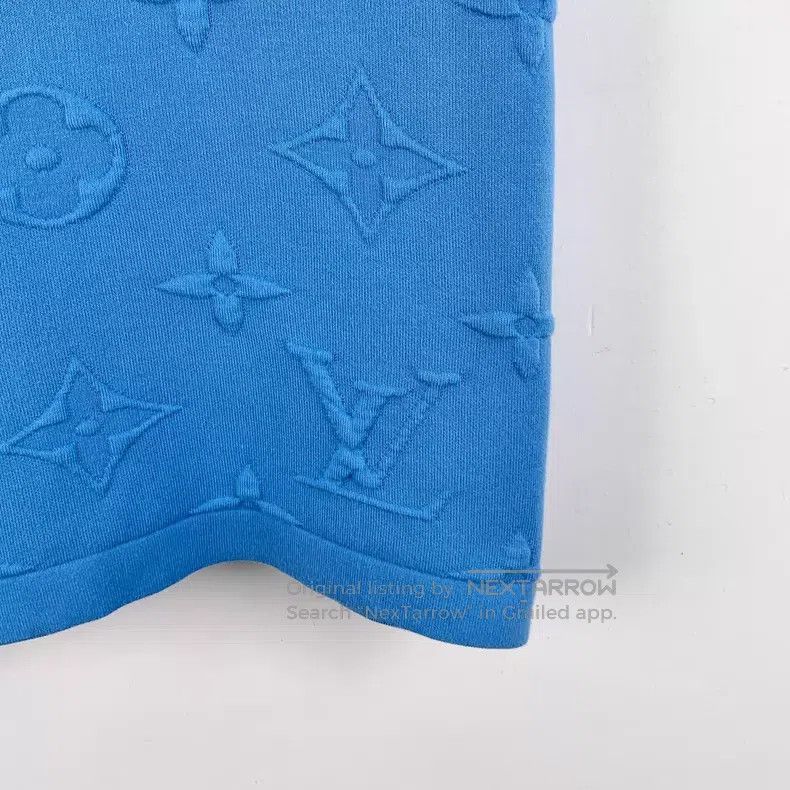 Louis Vuitton Louis Vuitton 22 blue logo embossed full-print cotton crew Size US S / EU 44-46 / 1 - 4 Thumbnail