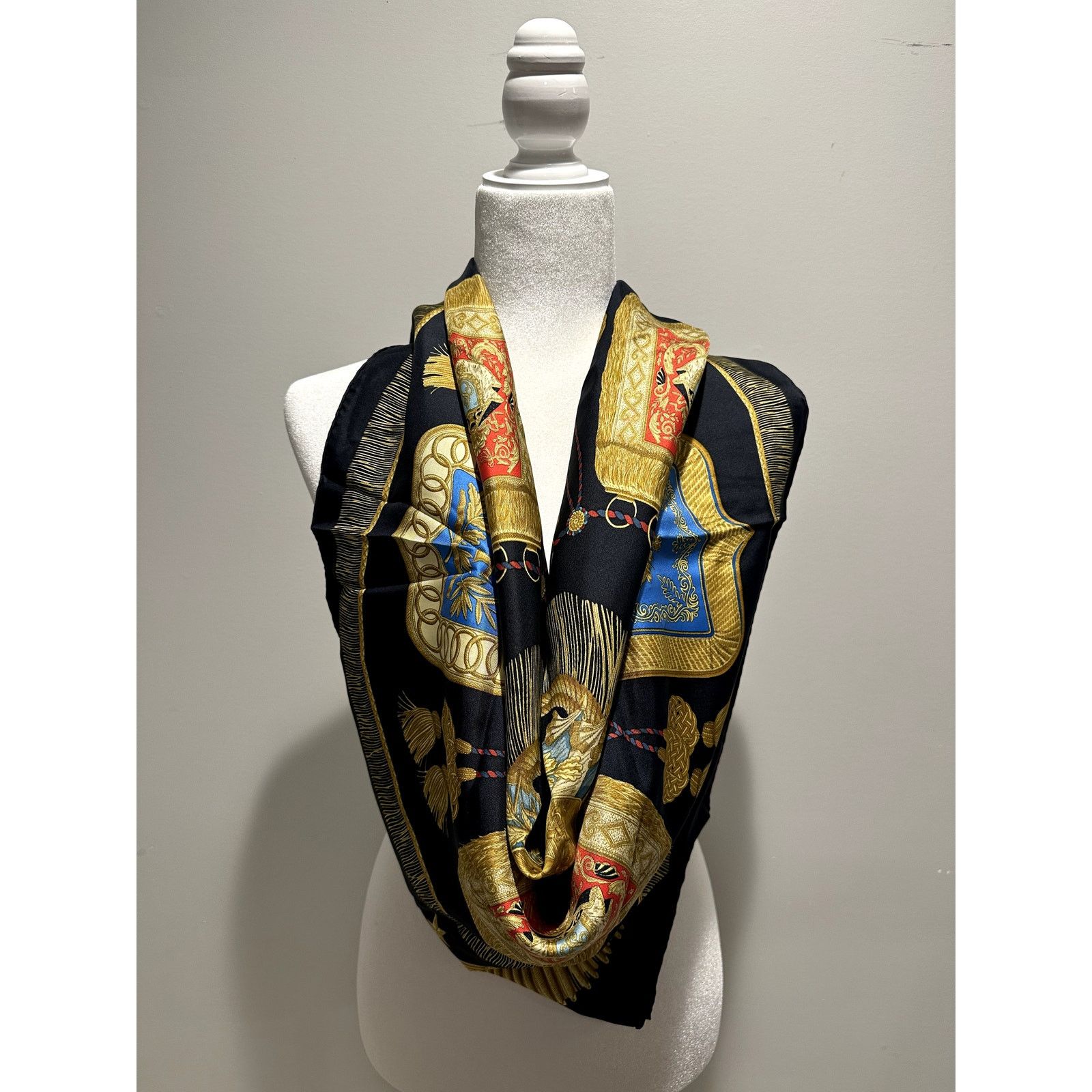 Hermes HERMES Carre 90 Poste et Cavalerie 100% Silk Scarf Box EUC Size ONE SIZE - 6 Thumbnail