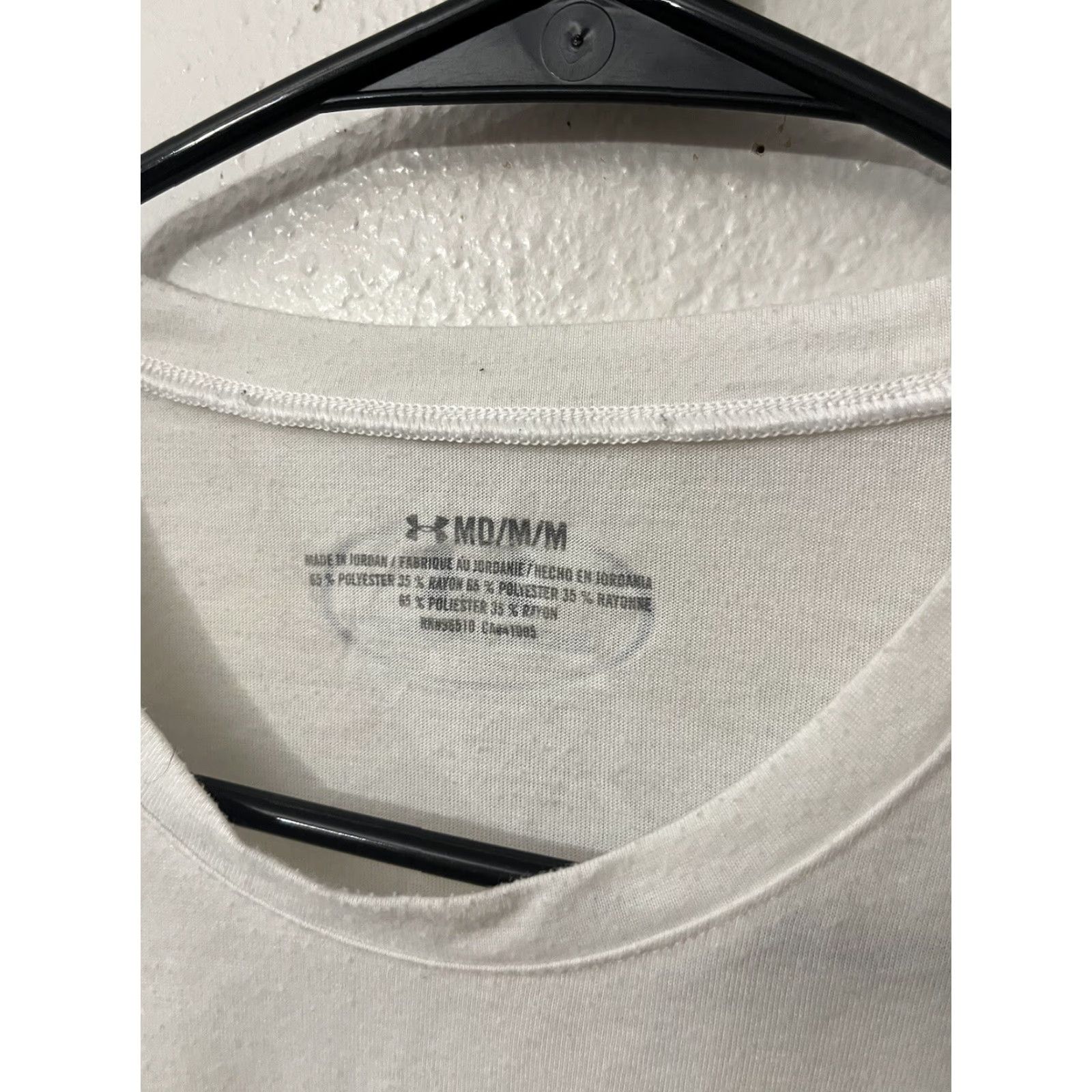 Under Armour Under Armour Shirt Tee Top Women M White Short Sleeve Crew Neck Loose HeatGear Fabric Basic Tee 3-Season Spring Summer Fall Mens? Size M / US 6-8 / IT 42-44 - 3 Thumbnail