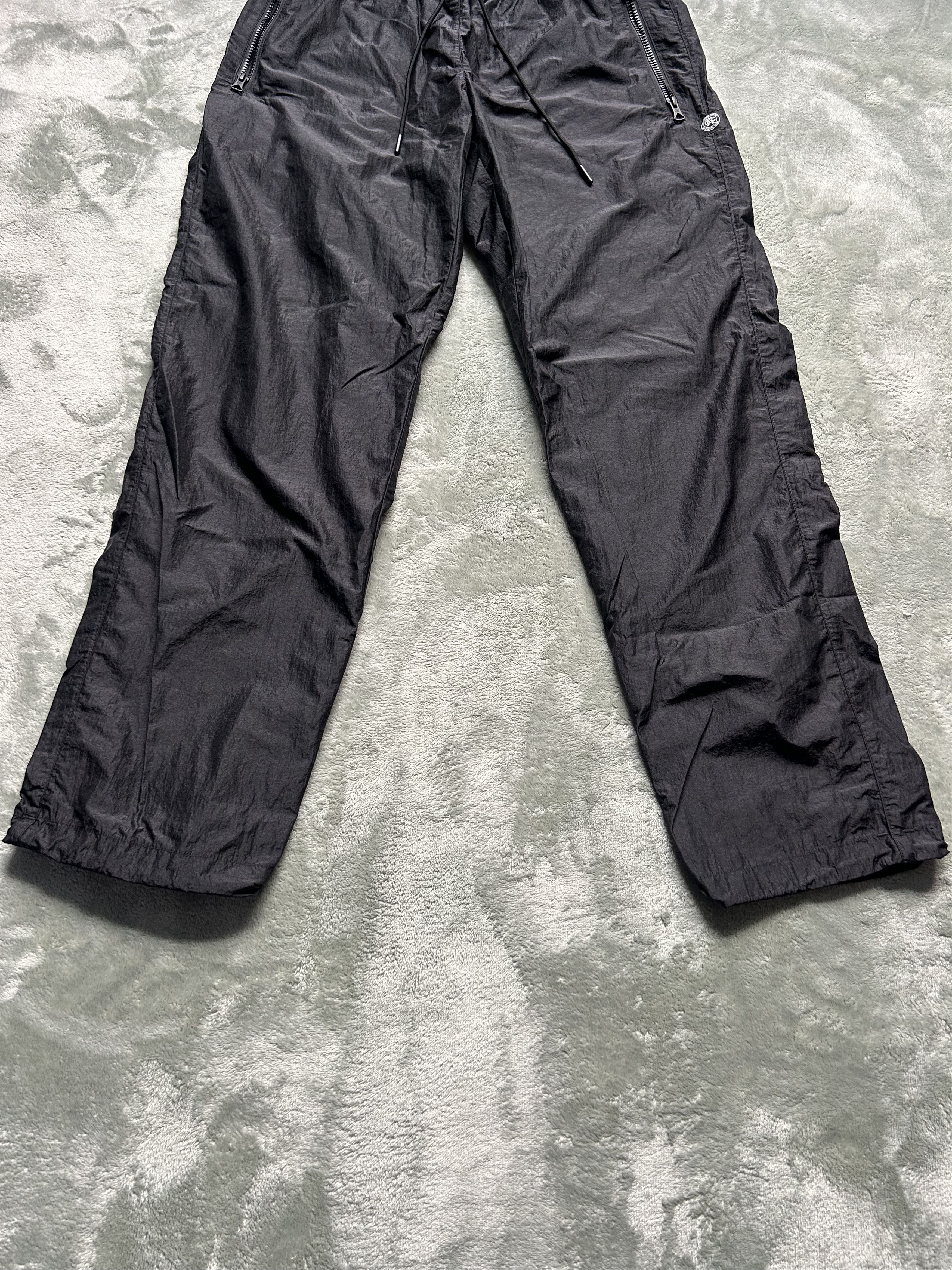 Reigning Champ Men’s Black Crinkle Nylon Pants - Size Medium