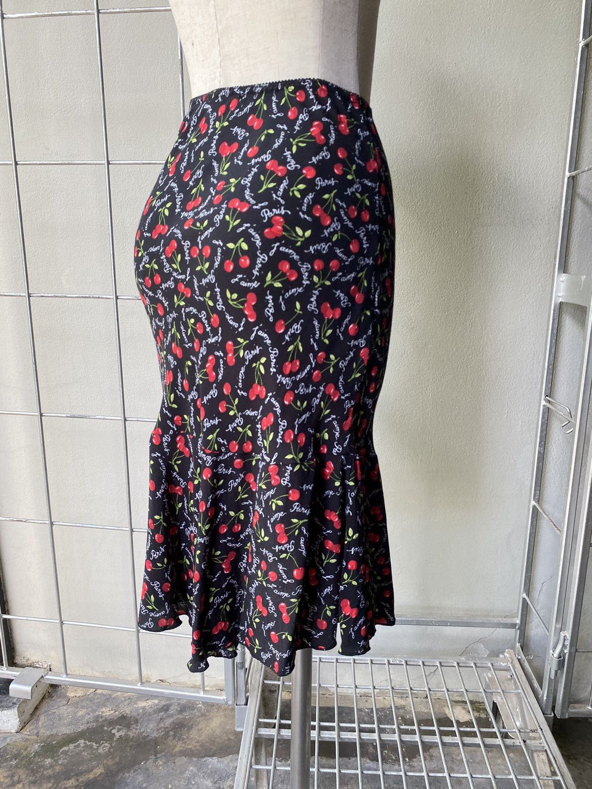 Morgan Homme Morgan Y2K cherry printed skirt Size 22" - 2 Thumbnail
