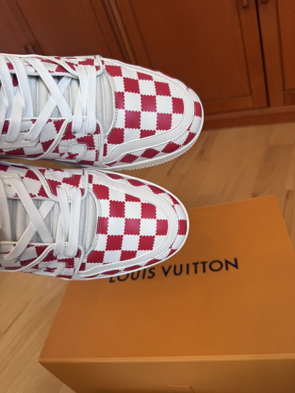 Louis Vuitton Louis Vuitton X Nigo LV Trainer Red White Damier Size US 10 / EU 43 - 11 Thumbnail