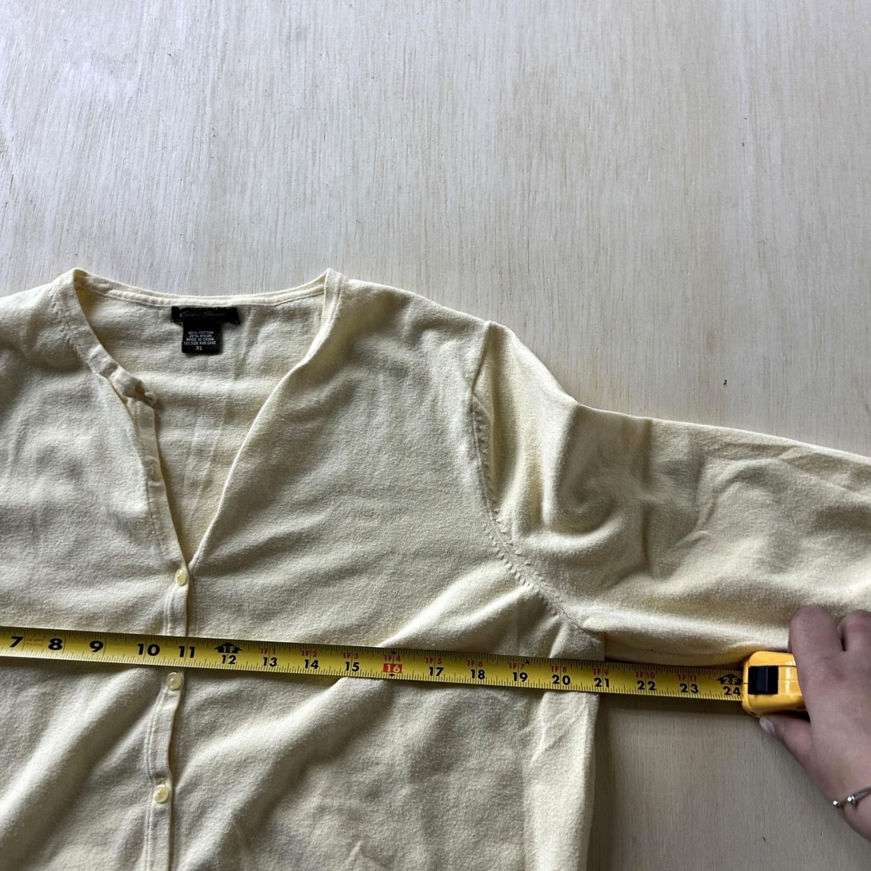 Eddie Bauer Eddie Bauer Cardigan Sweater Womens XL Yellow V-Neck 3/4 Sleeve Lightweight Knit Cardigan Sweater Women XL Yellow V-Neck 3/4 Sleeve Lightweight Knit Size XL / US 12-14 / IT 48-50 - 4 Thumbnail