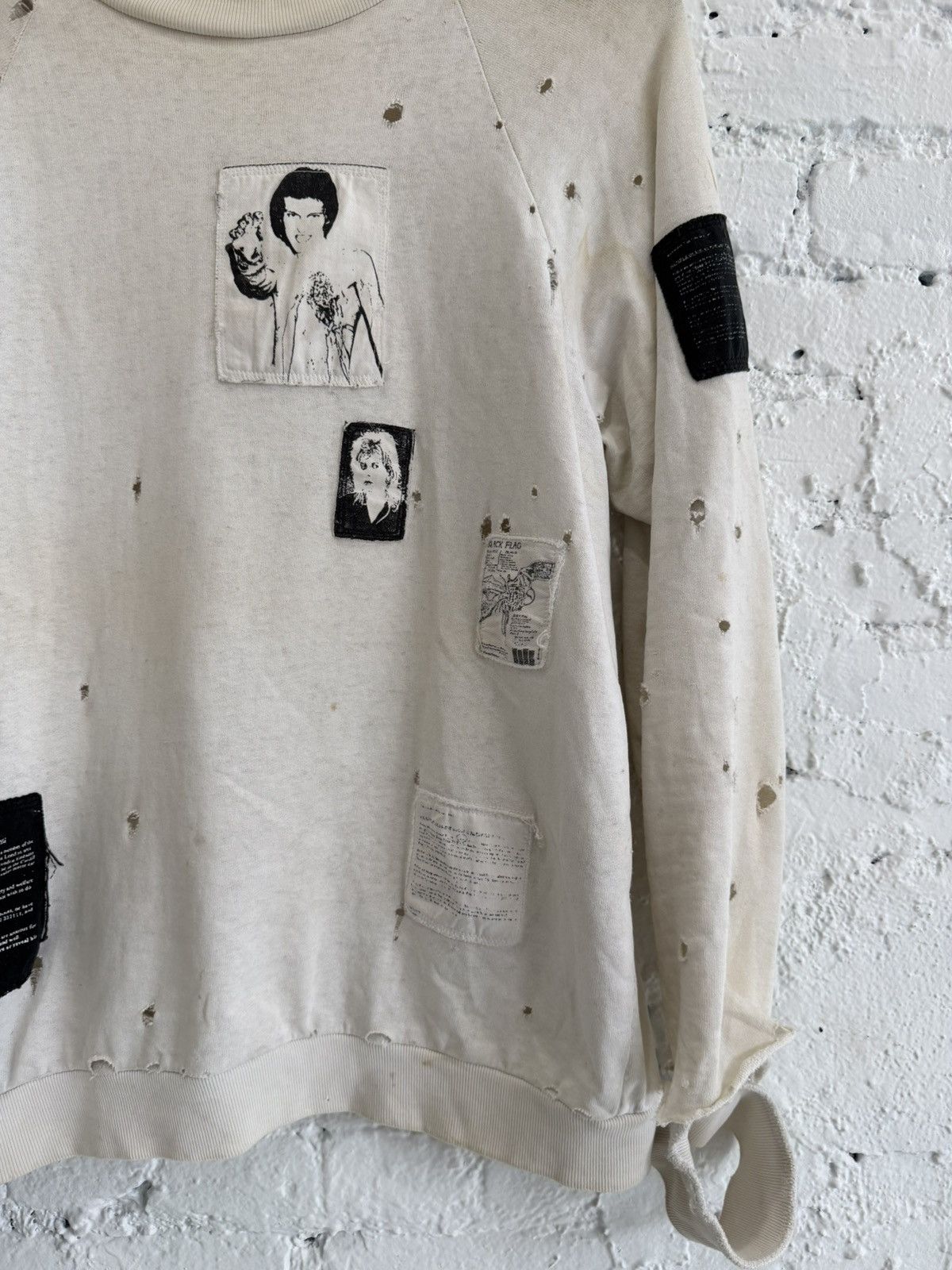 Raf Simons A/W 01-02 ‘RIOT RIOT RIOT’ PATCH CREWNECK Size US S / EU 44-46 / 1 - 2 Thumbnail