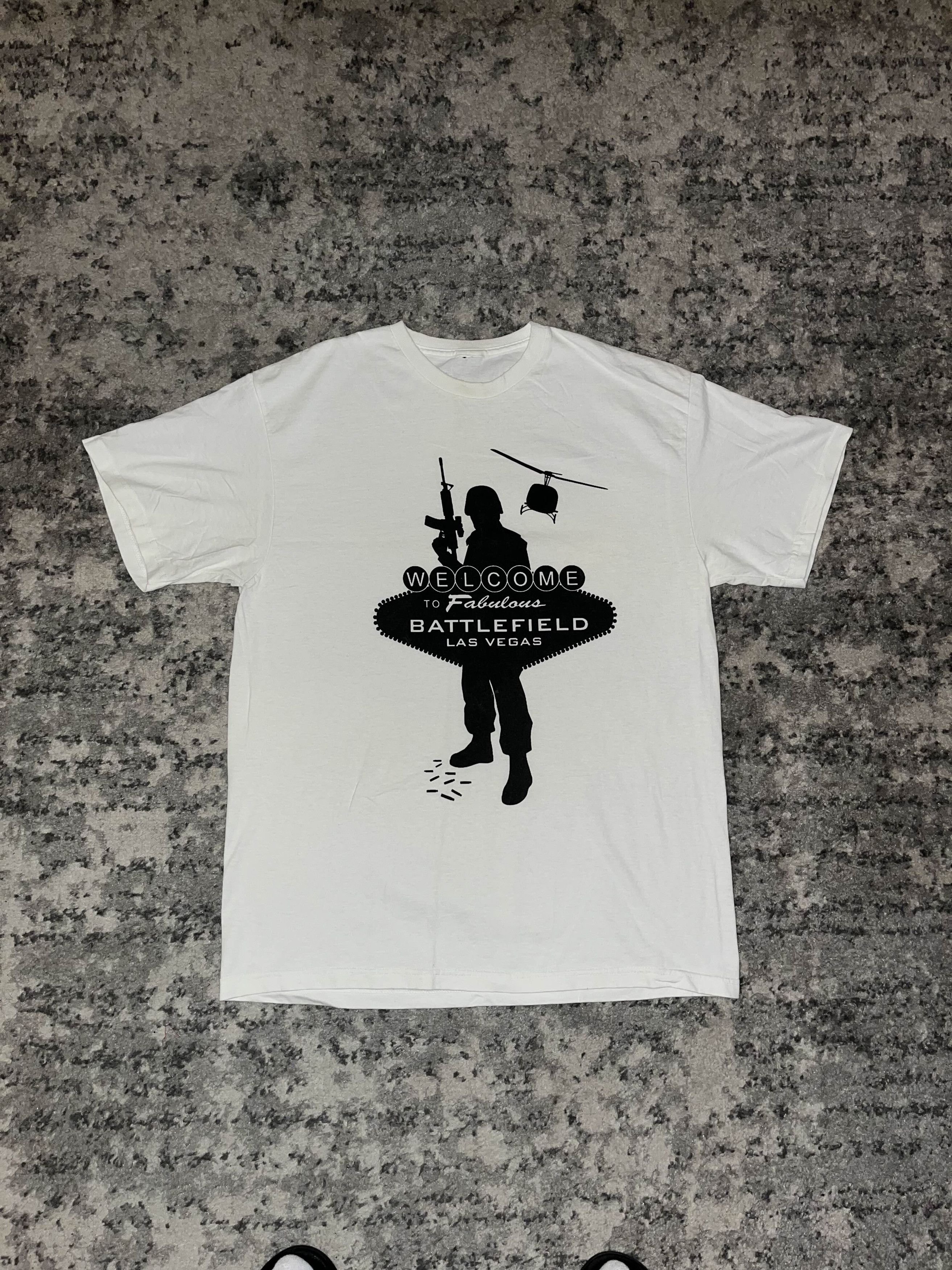 Vintage Y2K Welcome to Fabulous Las Vegas Battlefield Shirt Size US L / EU 52-54 / 3 - 1 Thumbnail