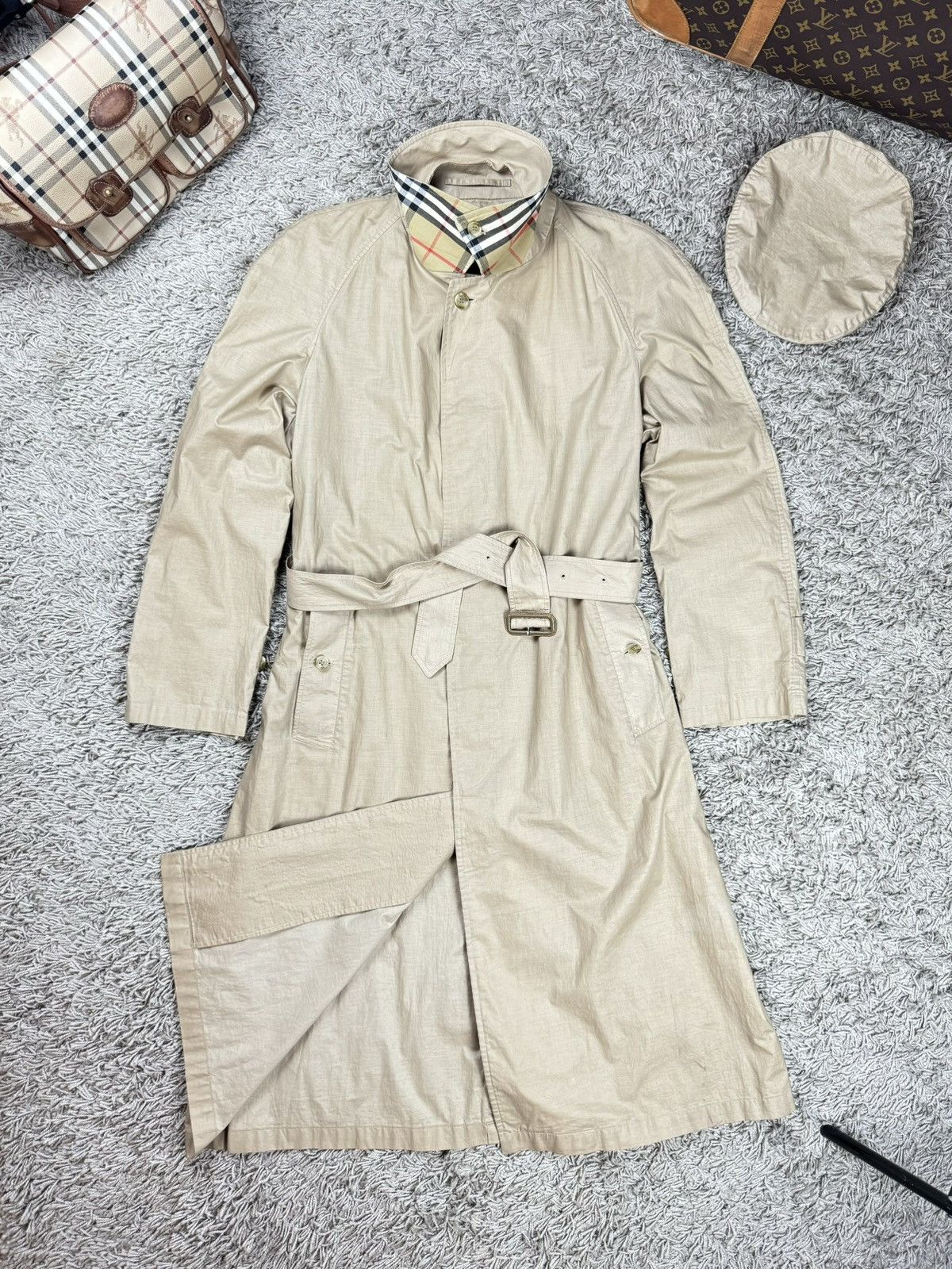 Burberry × Vintage Vintage trench coat Burberry original luxury streetwear item Size M / US 6-8 / IT 42-44 - 1 Thumbnail