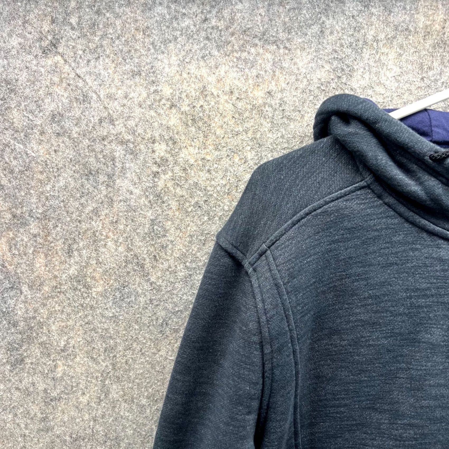 Under Armour VINTAGE Under Armour Sweater Mens Medium Heather Gray Full Zip Hoodie Pullover Jacket Size US M / EU 48-50 / 2 - 3 Thumbnail