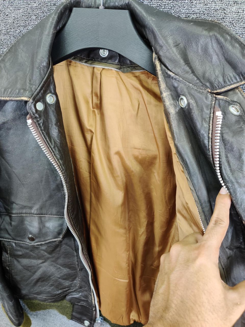 Schott Vintage 80s Schott US Army A-2 Leather Flight Jacket Size US M / EU 48-50 / 2 - 7 Thumbnail