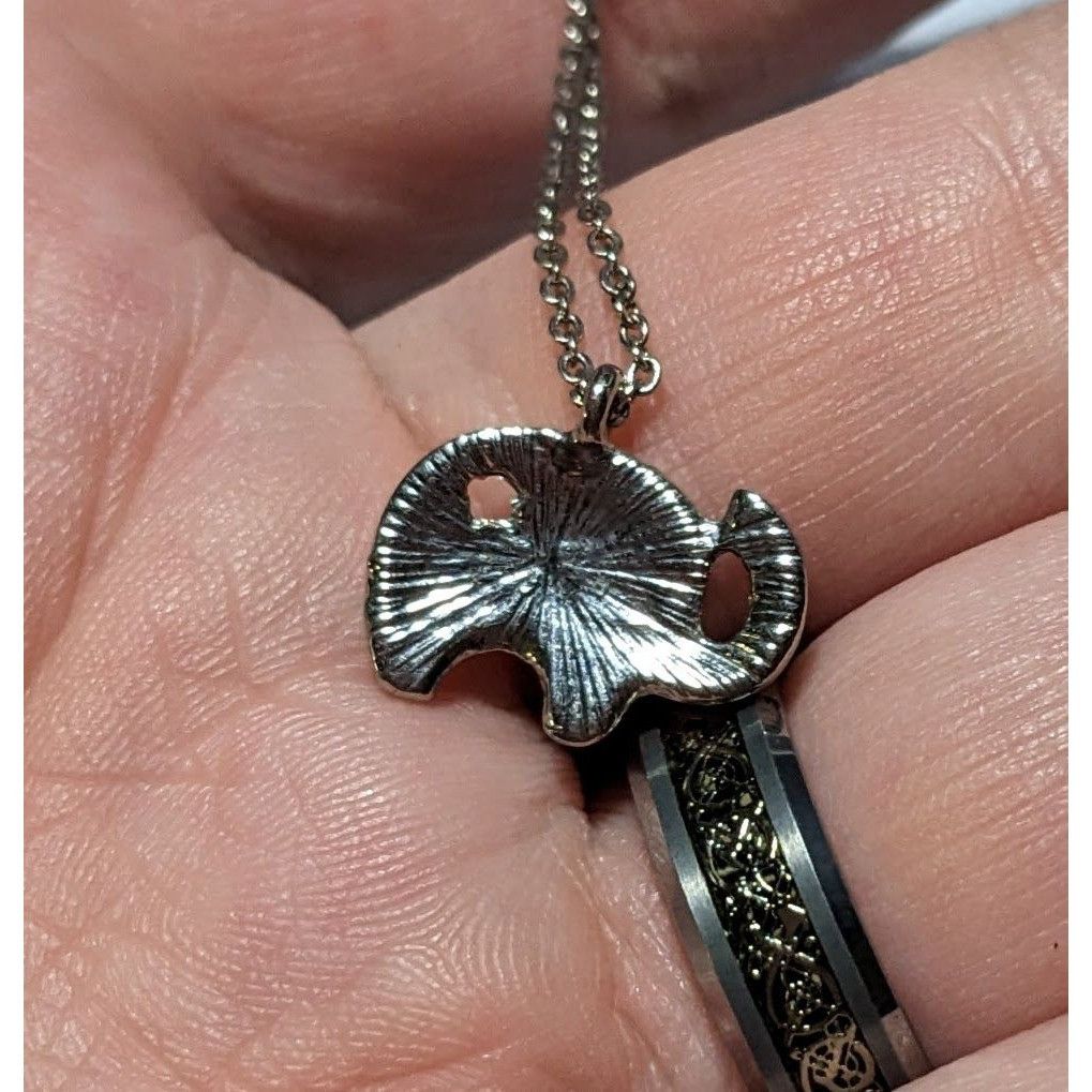 Other Minimalist Rhinestone Elephant Necklace Size ONE SIZE - 6 Thumbnail