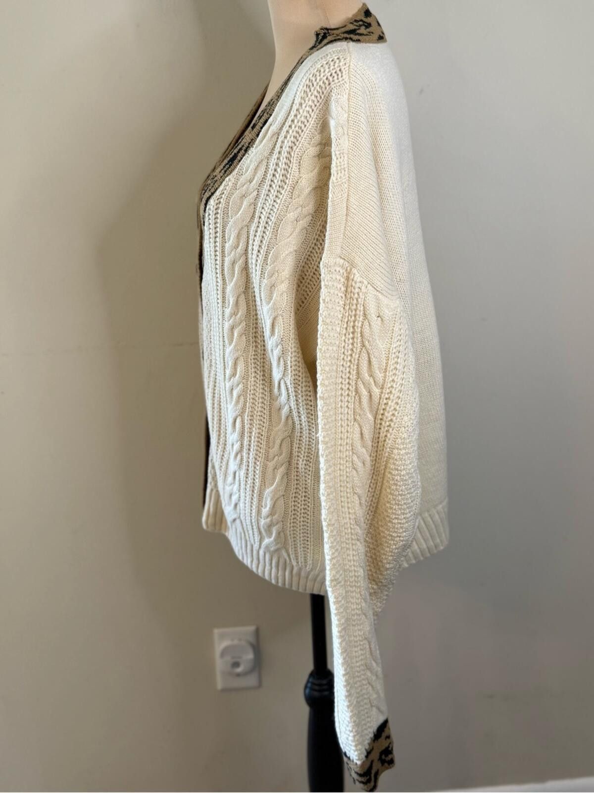 BIGI Bibi leopard print cream cable knit cardigan sweater SZ LG Size L / US 10 / IT 46 - 3 Thumbnail