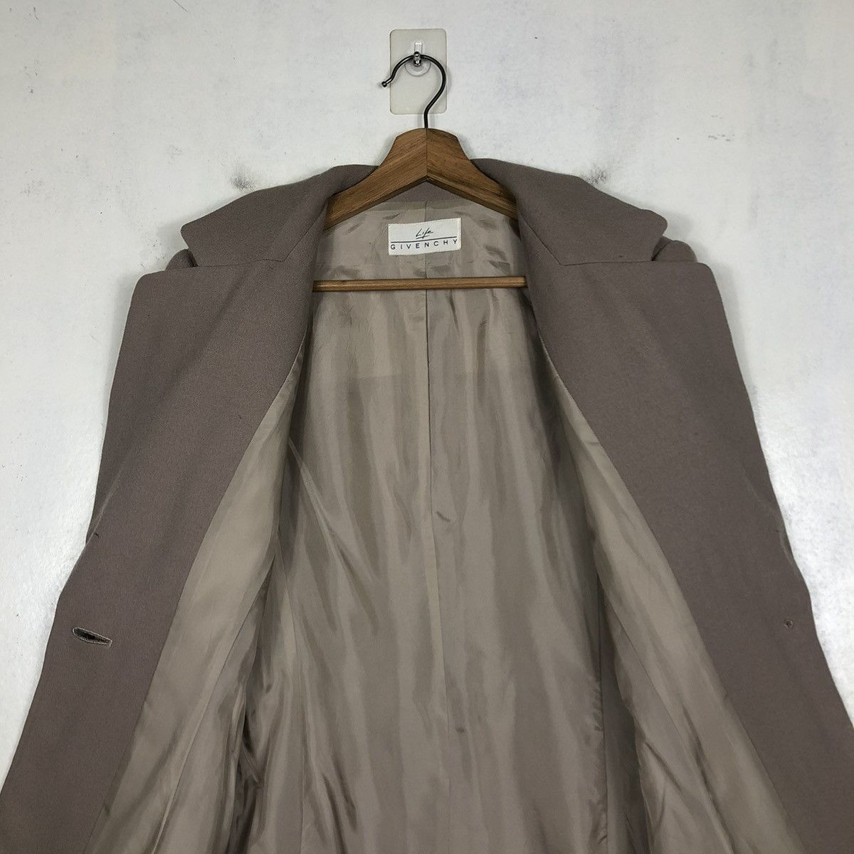 Givenchy 📌LIFE GIVENCHY ONE BUTTON COATS GOLD Size M / US 6-8 / IT 42-44 - 15 Thumbnail