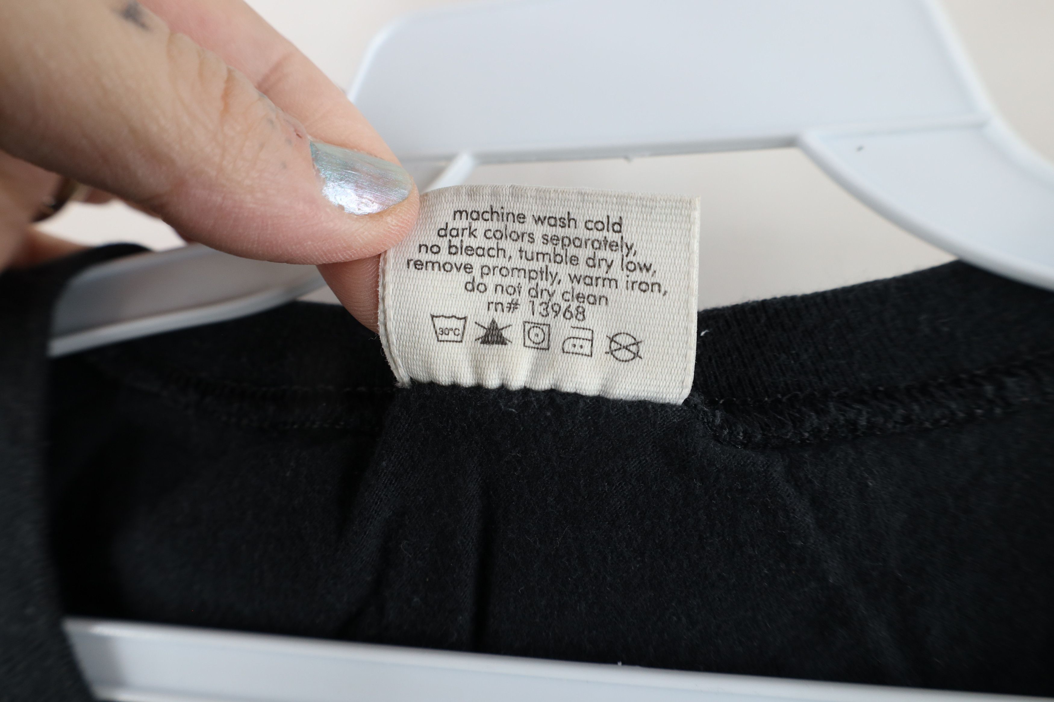 Calvin Klein × Vintage Vintage 90s Calvin Klein Short Sleeve T-Shirt Black Cotton Size US L / EU 52-54 / 3 - 6 Thumbnail