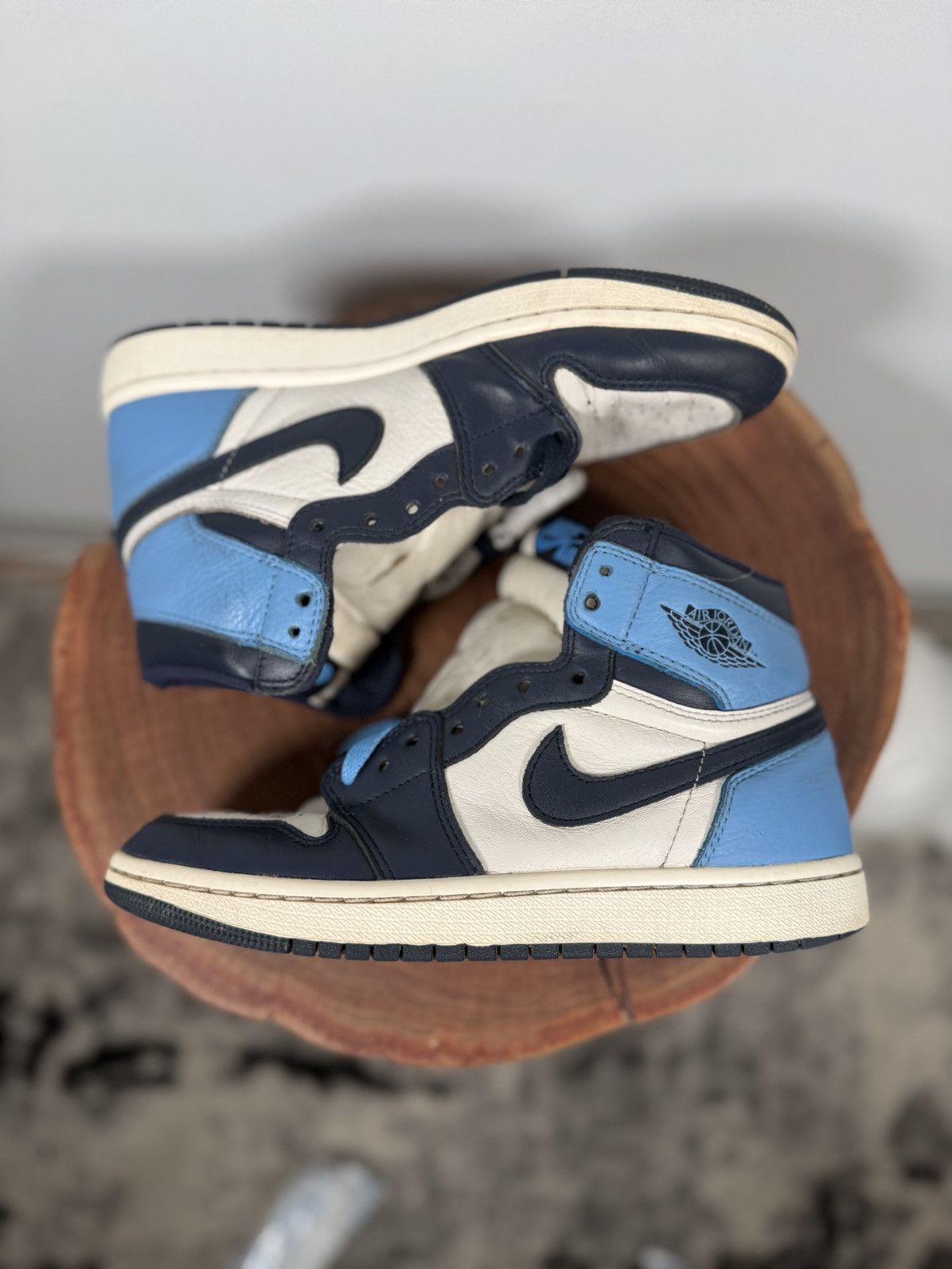 Jordan Brand Nike Jordan 1 Retro High Obsidian Youths Sneakers Size US 8 / IT 38 - 2 Thumbnail