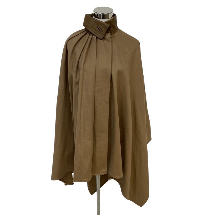 Gucci Gucci Leather Collar Wool Cape Size 36 Size XS / US 0-2 / IT 36-38 - 1 Thumbnail
