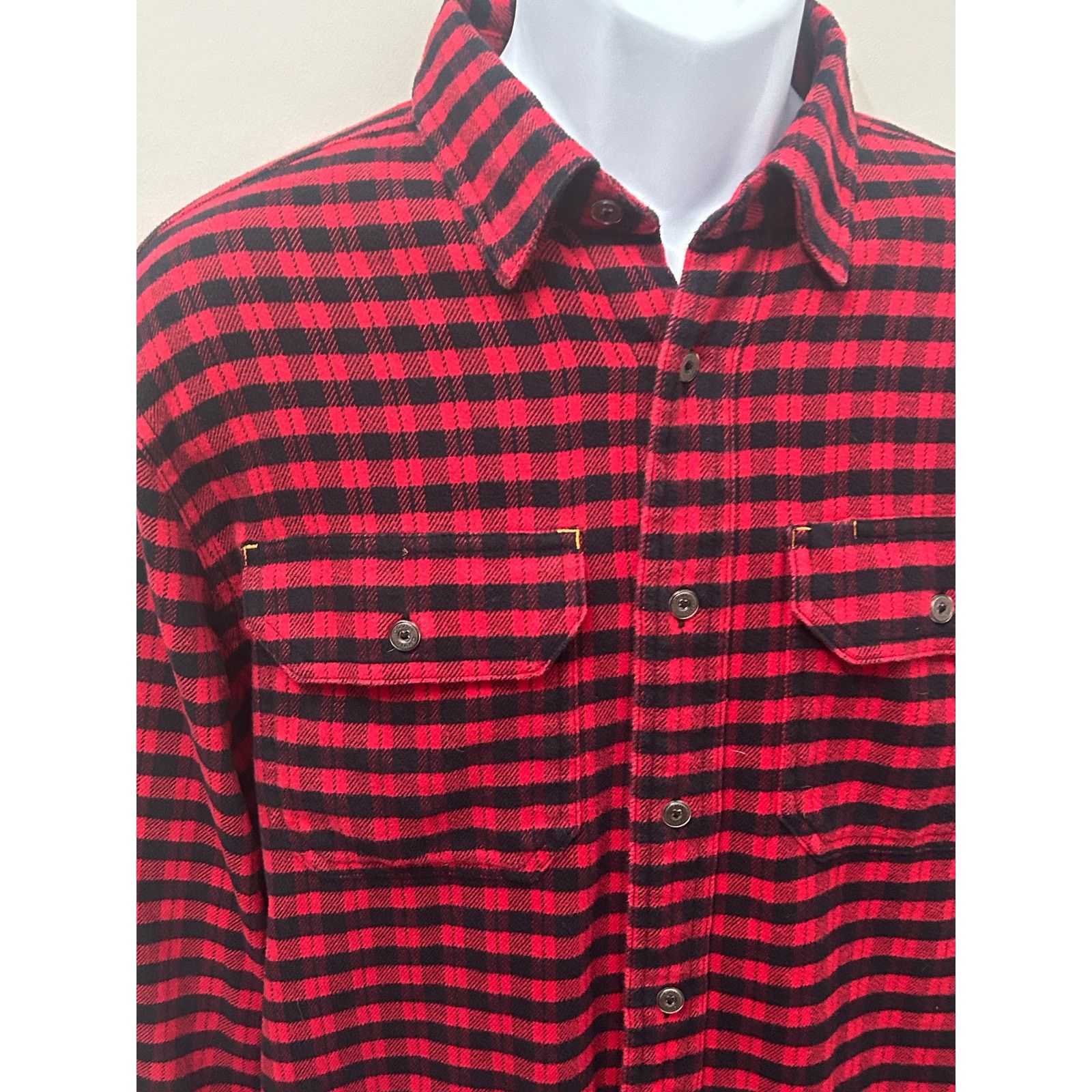 Orvis Orvis Mens Medium Red Black Check Flannel Shirt Active Fit Size US M / EU 48-50 / 2 - 3 Thumbnail