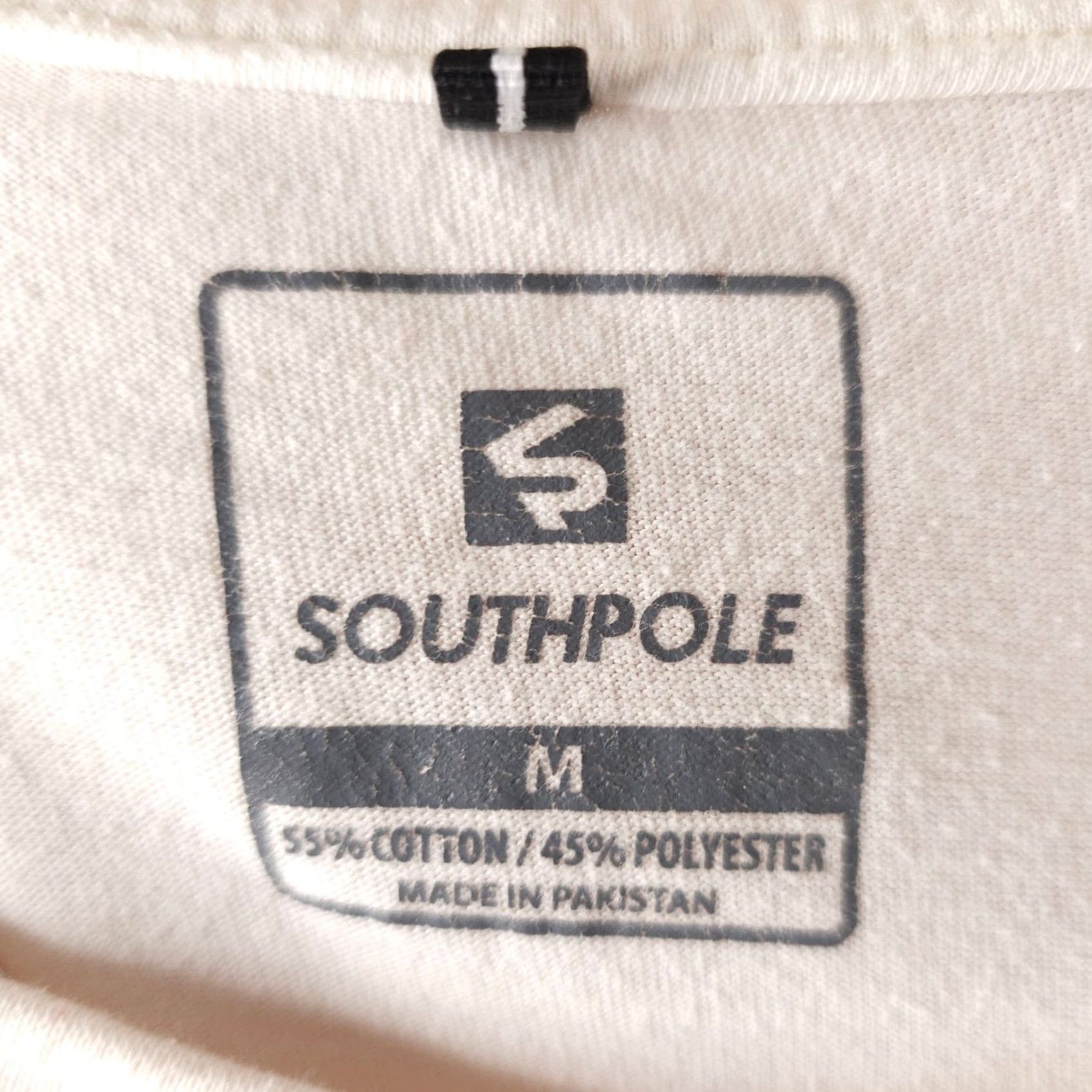 Southpole Southpole Bugs Bunny T Shirt Mens White 2000s Cartoon Looney Tunes Whats Up Doc Crew Neck Short Sleeve Graphic Print Size M Mens Size US M / EU 48-50 / 2 - 7 Thumbnail