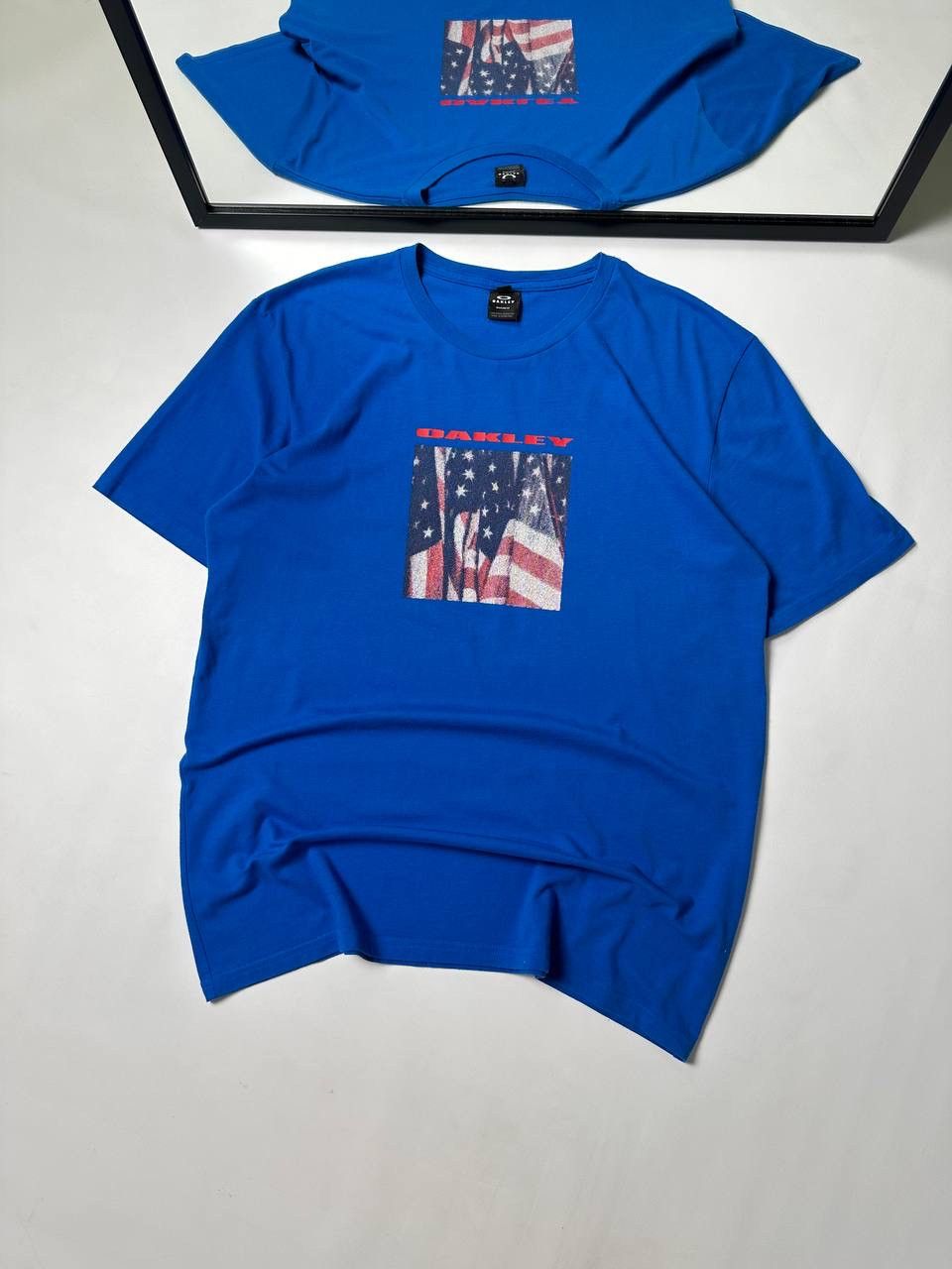 Oakley 00’s Vintage Oakley Rare American Flag Logo T Shirt Size US L / EU 52-54 / 3 - 1 Thumbnail