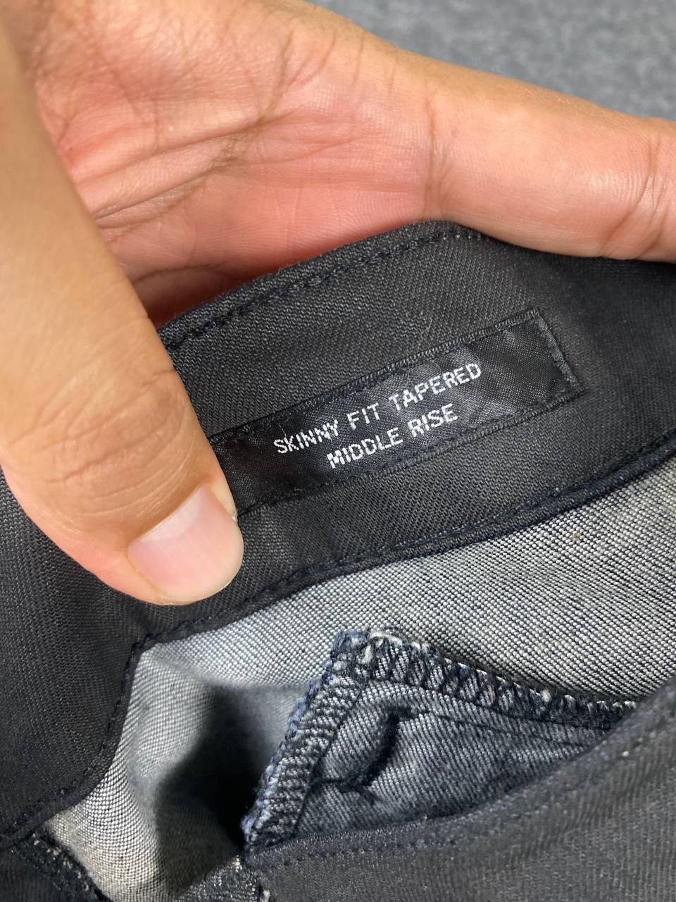 Japanese Brand uniqlo skinny fit tapered middle rise bondage style denim Size US 30 / EU 46 - 12 Thumbnail
