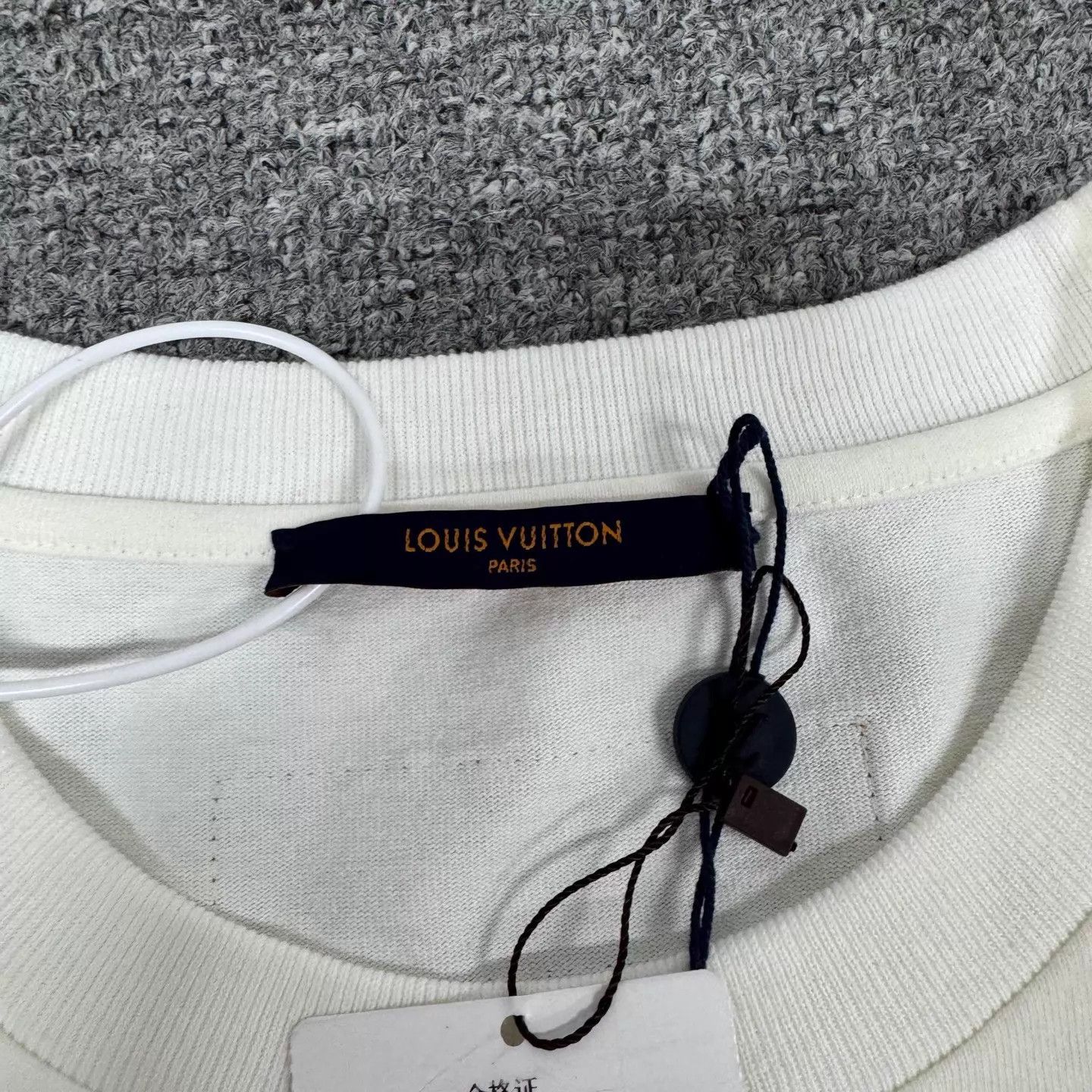 Louis Vuitton LV White Classic Graffiti Embroidered Logo Tee 4L Size 4XL / US 24-26 - 5 Thumbnail