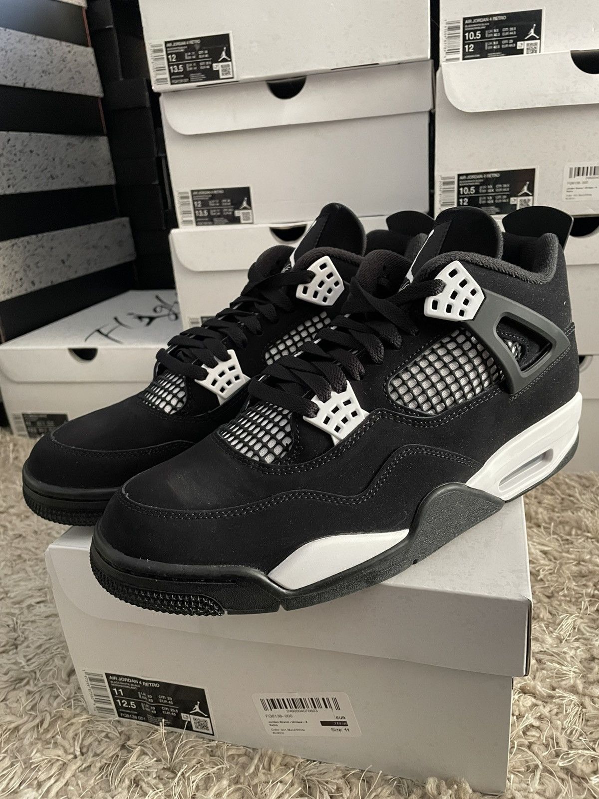 Jordan Brand Jordan 4 White Thunder Size US 11 / EU 44 - 1 Thumbnail