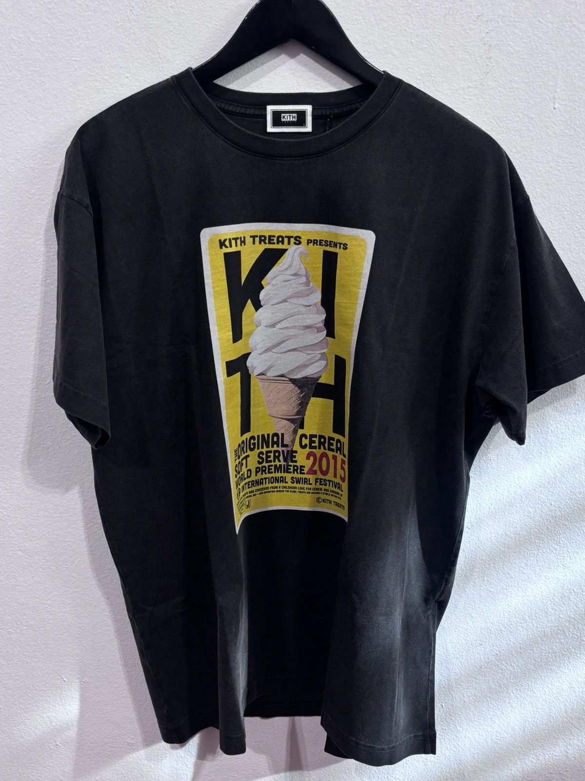 Kith Kith Treats Film Festival Vintage Tee Size US L / EU 52-54 / 3 - 1 Thumbnail