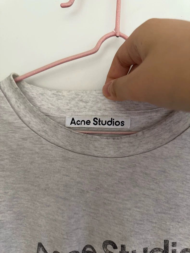 Acne Studios White letter-printed off-the-shoulder round-n