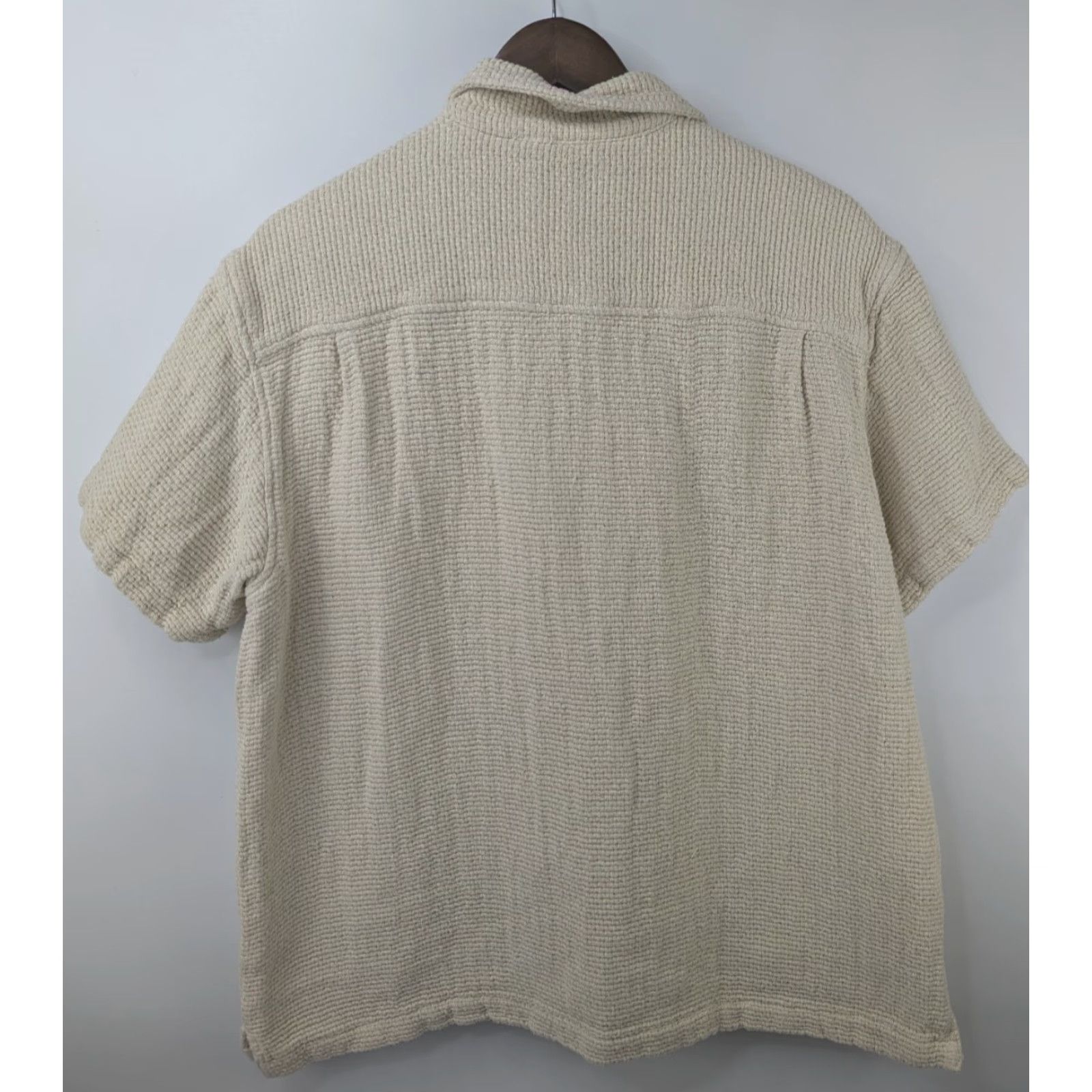 Obey OBEY x UO Exclusive Torocoan Woven Cotton Button-Up T-Shirt Large Beige Aztec Mens Shirt Short Sleeve Button-Down Collar OT 90s/Collar? Size US L / EU 52-54 / 3 - 4 Thumbnail
