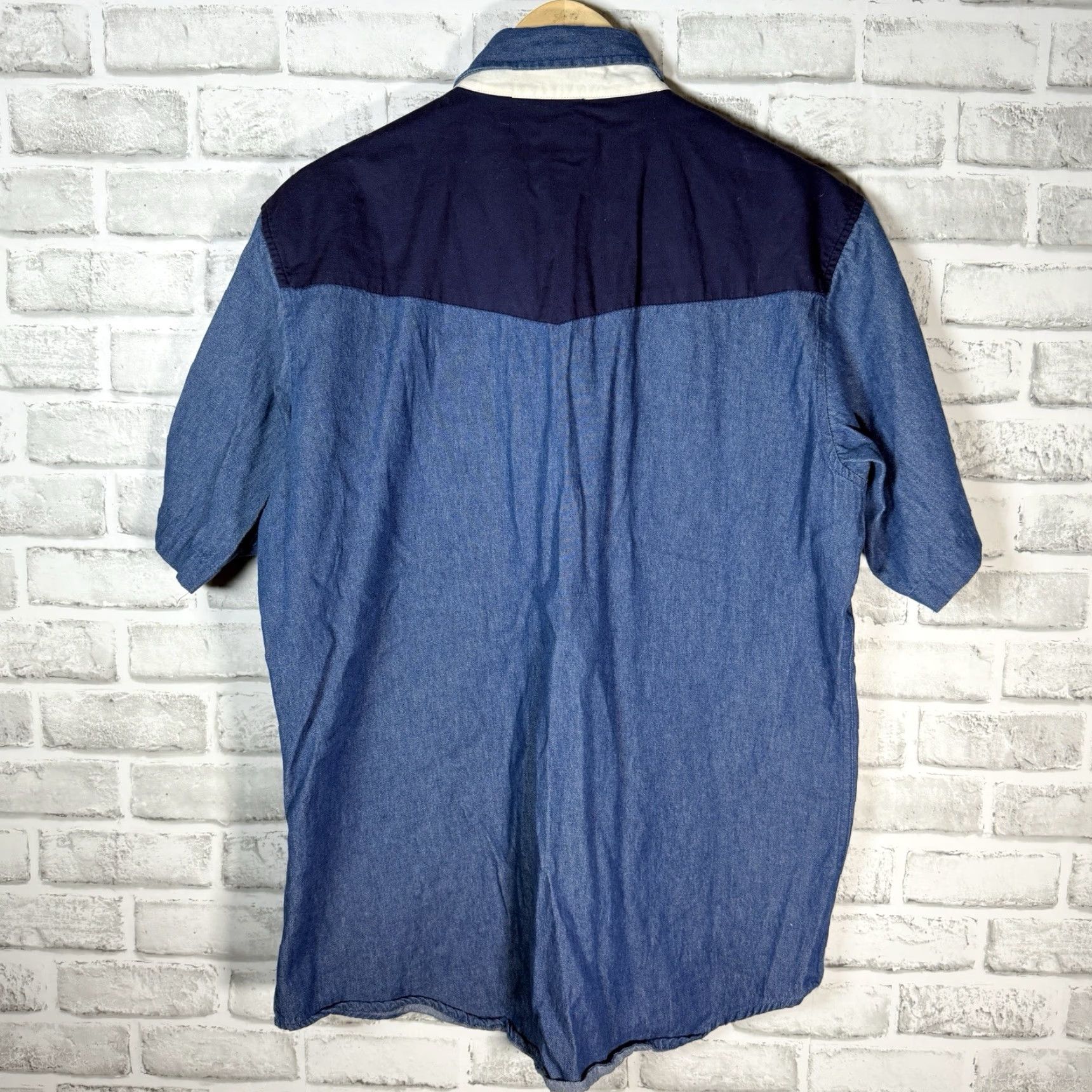 Vintage Plains Western Wear USA Graphic Short Sleeve Snap Button Down Shirt Mens Size L Blue Western Shirt Mens L Size US L / EU 52-54 / 3 - 5 Thumbnail