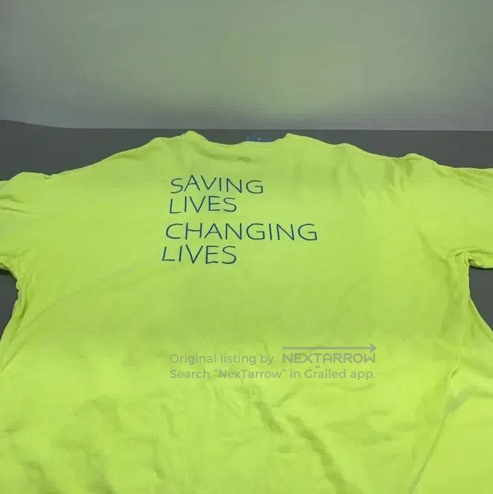Balenciaga Balenciaga WFP Charity Neon Short Sleeve T. Size US M / EU 48-50 / 2 - 7 Thumbnail